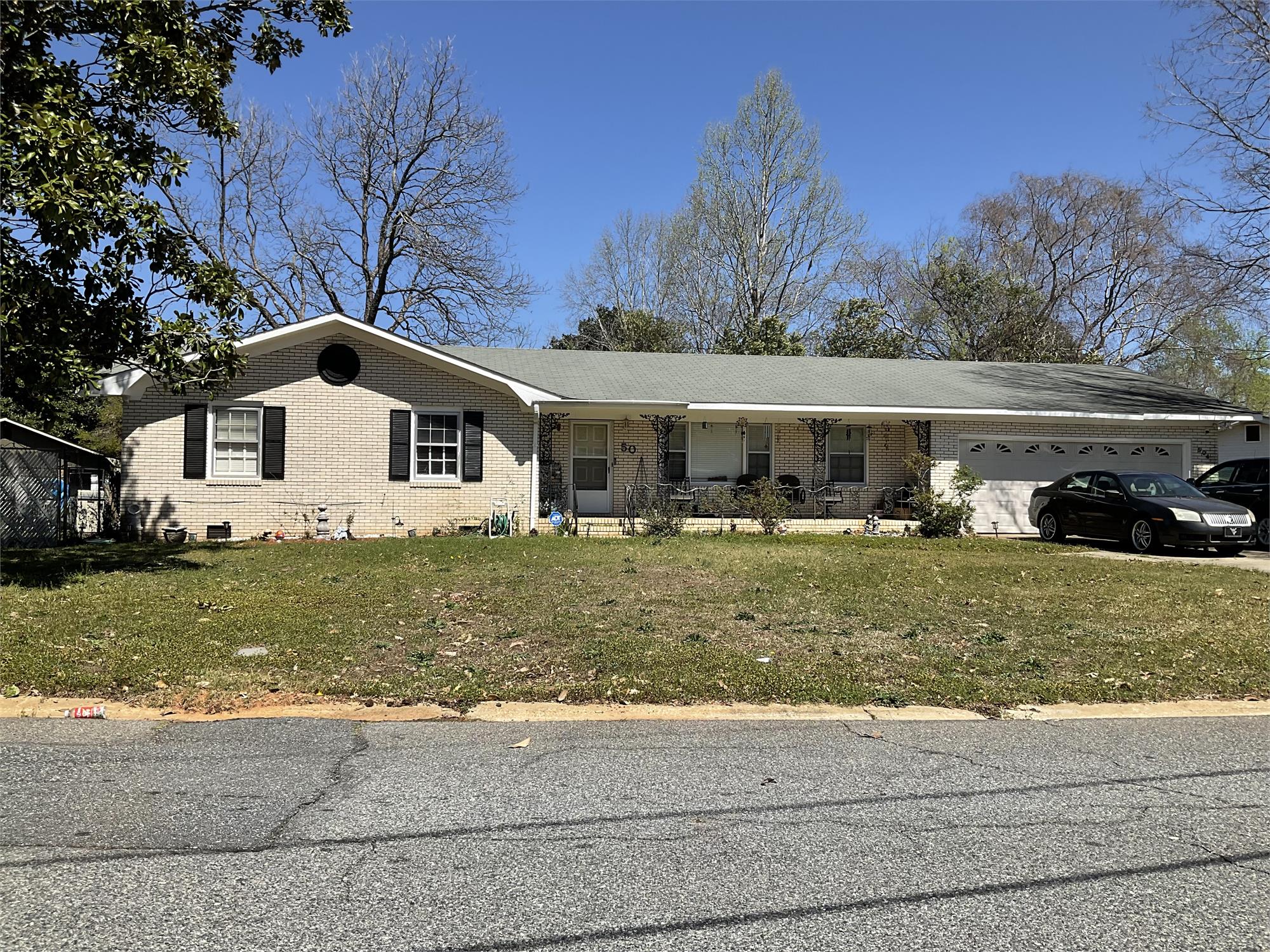 504 Clemson Dr, Warner Robins, GA 31093-1339