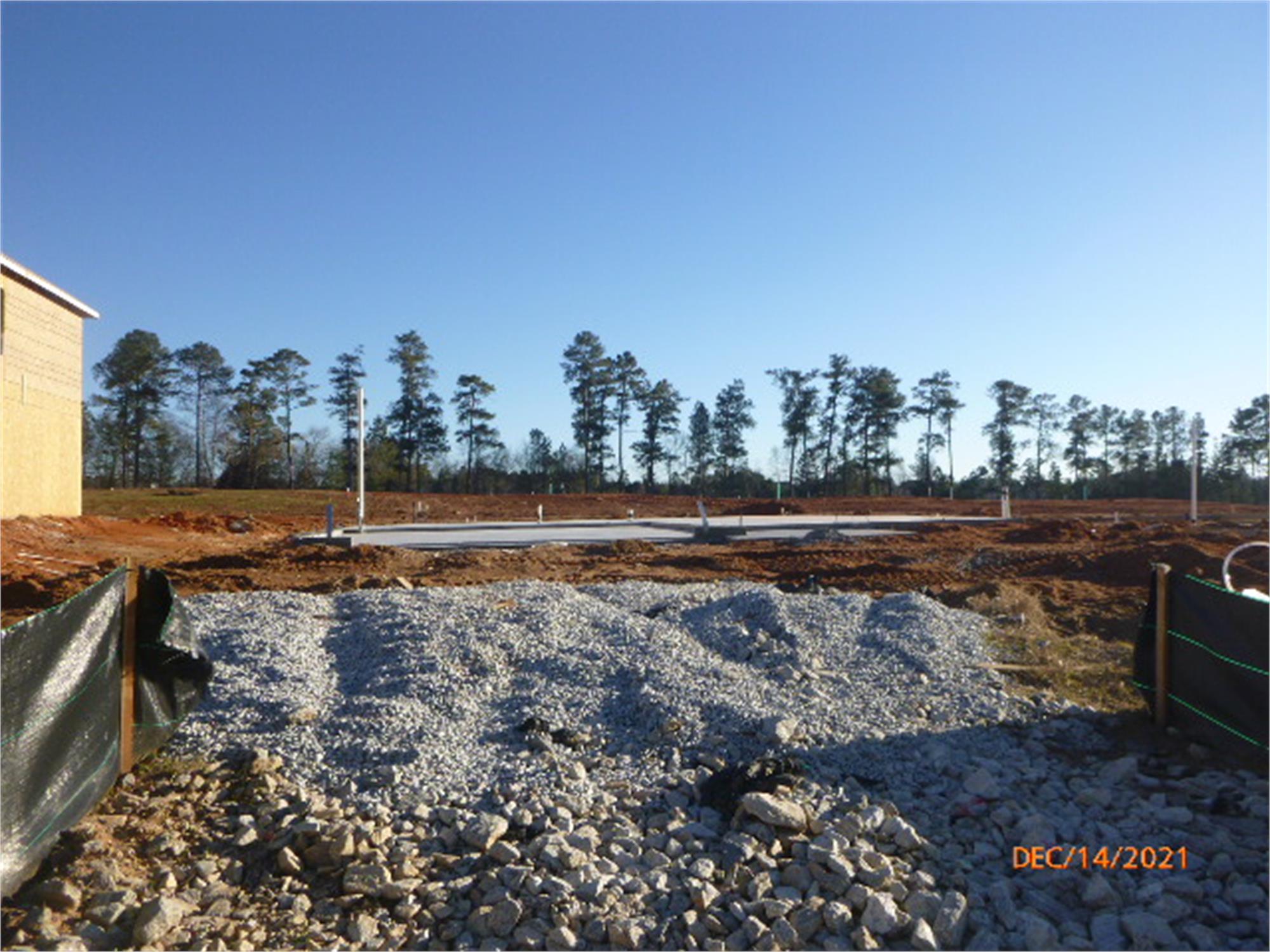 674 Lakehaven Ln, Loganville, GA 30052-4197