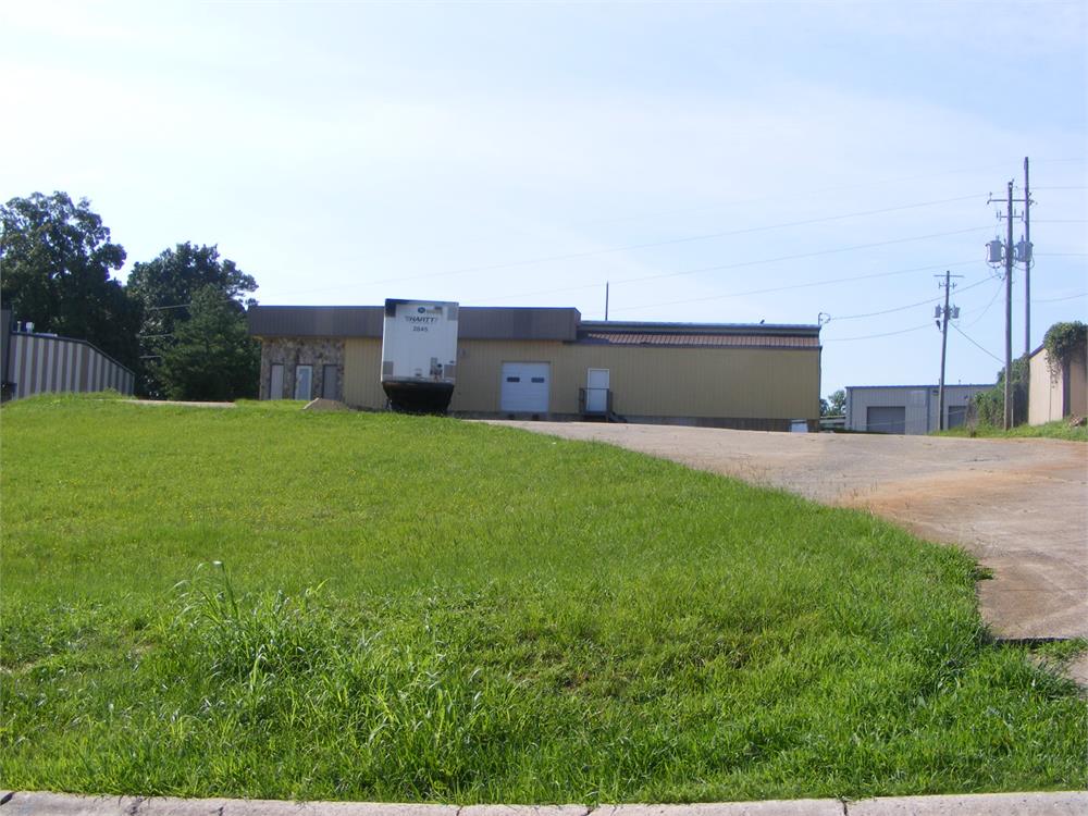 208 Industrial Park Dr, Cumming, GA 30040-2739