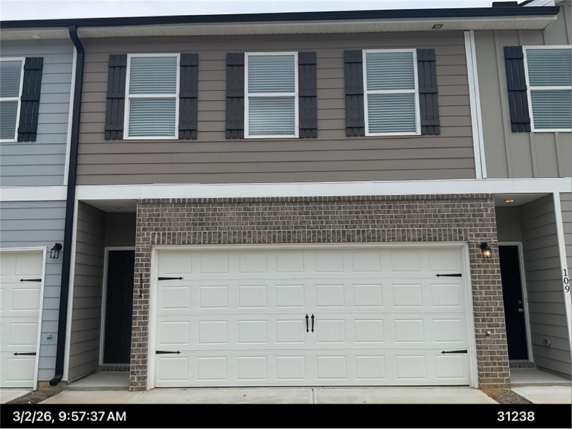 111 Brexley Dr, Calhoun, GA 30701-2815