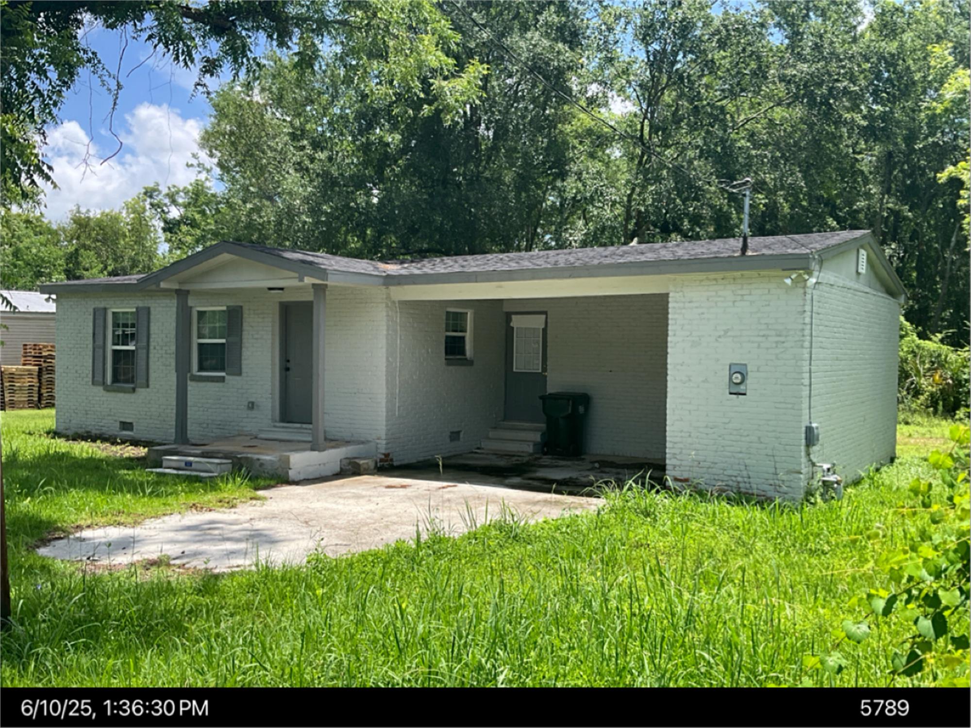 304 W Battle St, Quitman, GA 31643-2772