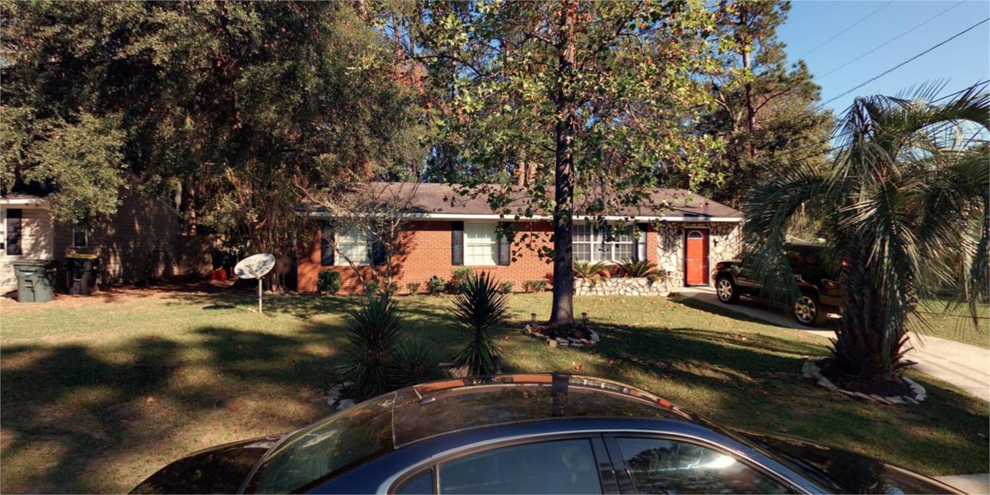 2220 Bacon Park Dr, Savannah, GA 31406-2310