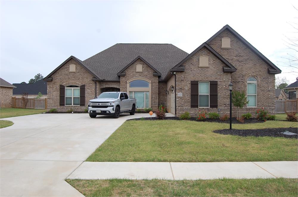 619 Mccarley Downs Dr, Bonaire, GA 31005-3874