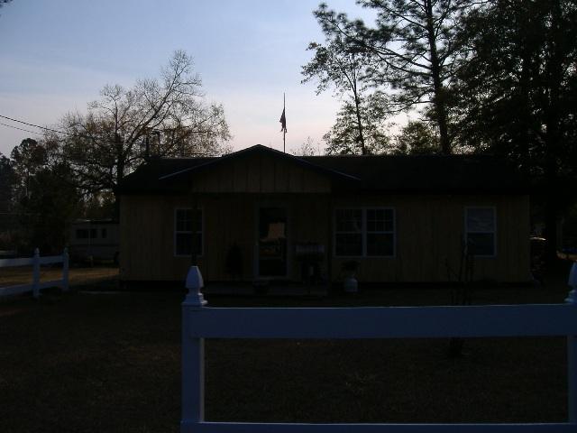 115 S Deborah Cir, Jesup, GA 31546-4913