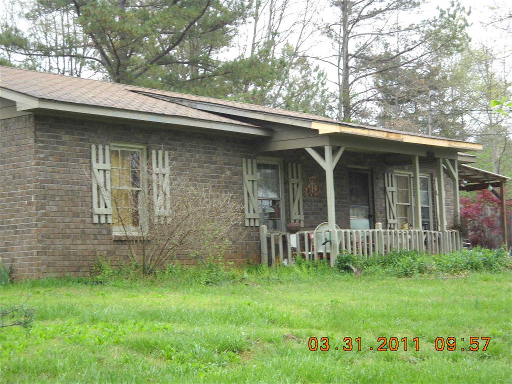 361 Gray Hill Rd, West Point, GA 31833-6018