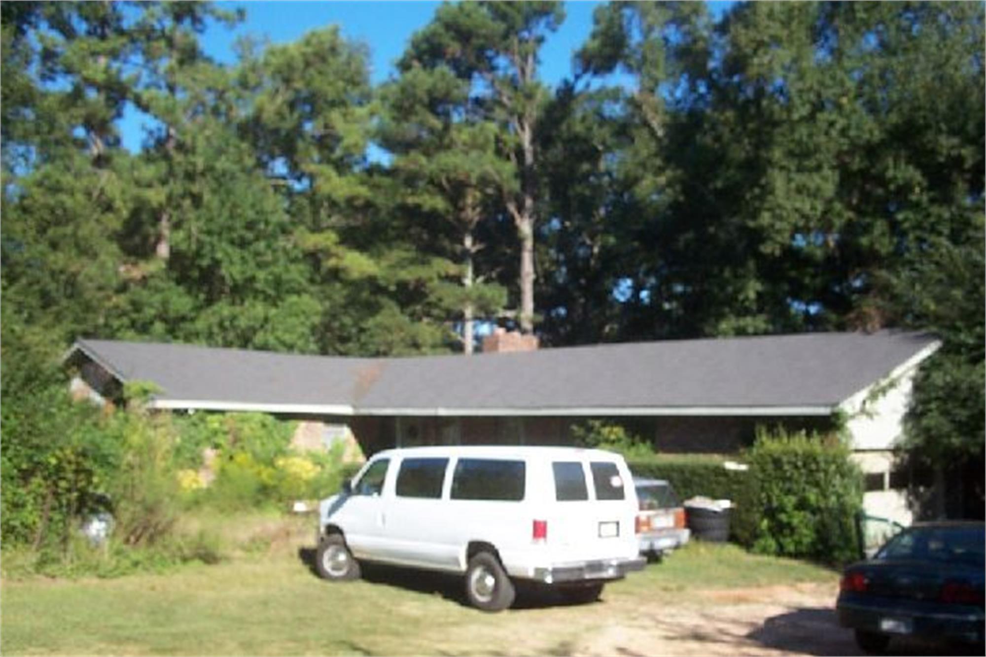 121 Jones Cir, Griffin, GA 30224-7323