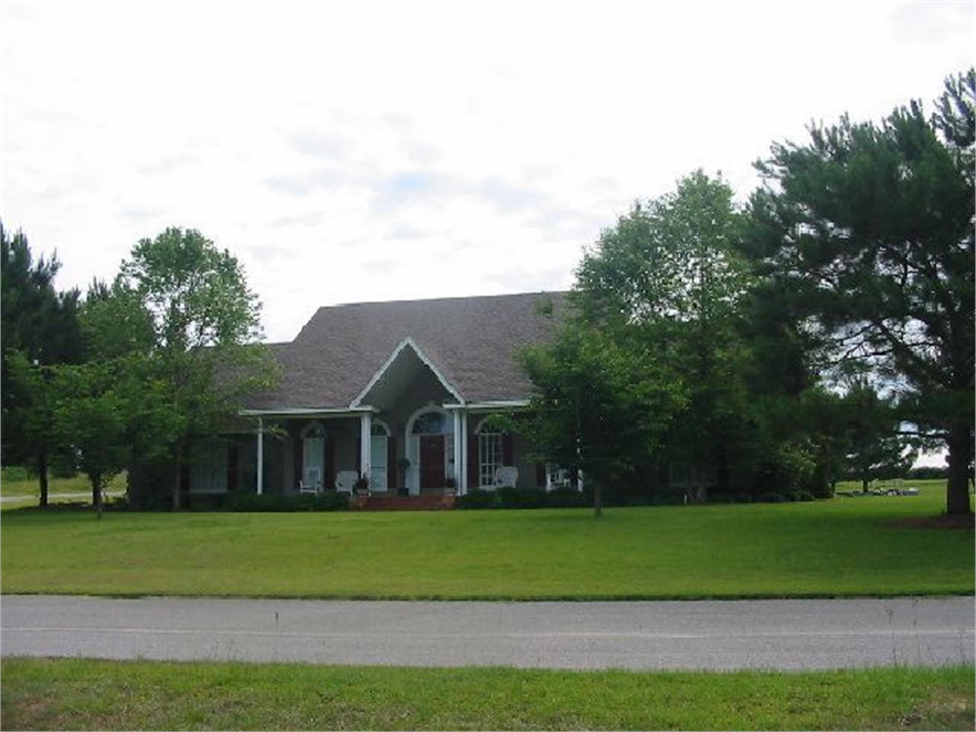 5028 Cypress Lake Dr, Lake Park, GA 31636-3110