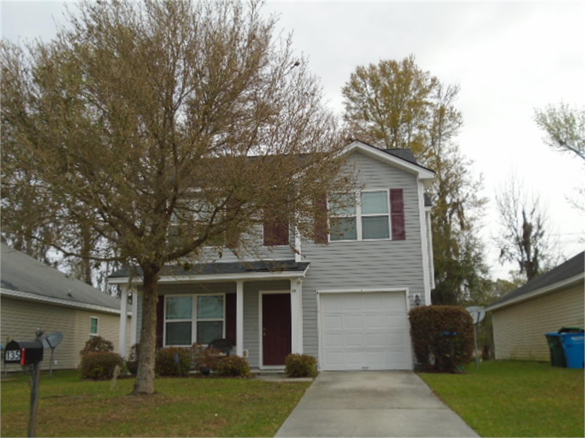 135 Fox Glen Ct, Port Wentworth, GA 31407-3643