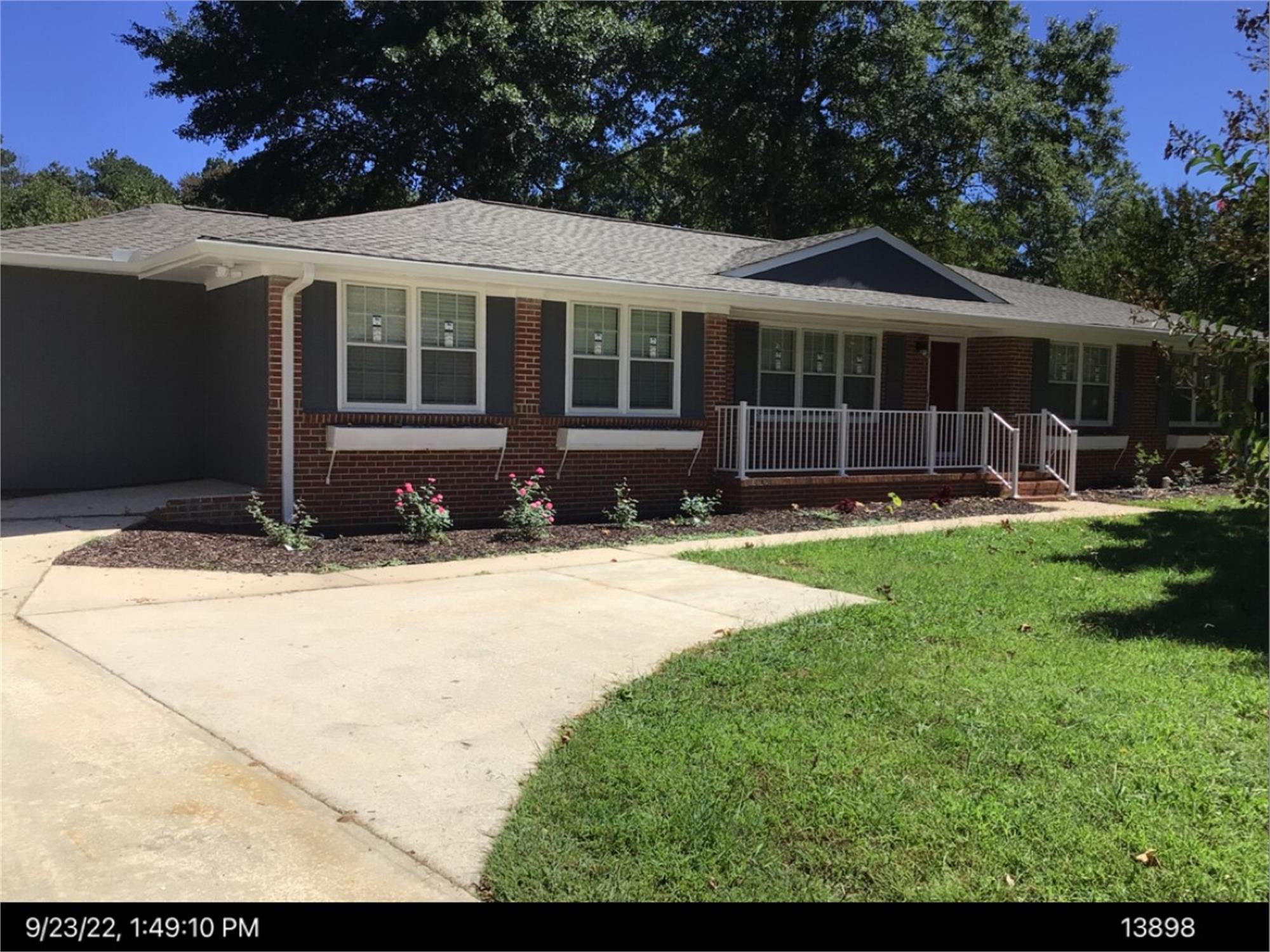 698 Johnny Cut Rd, Griffin, GA 30223-5945
