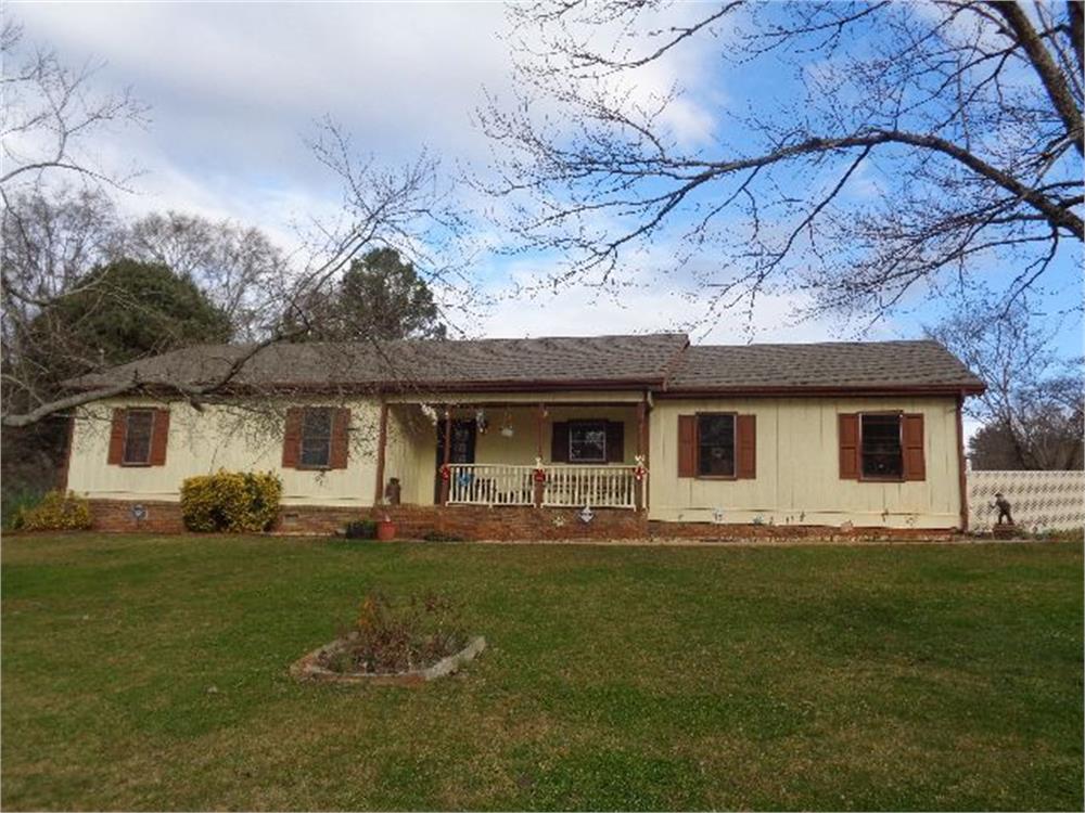 30 W Triple Tree Dr, Carrollton, GA 30117-6921