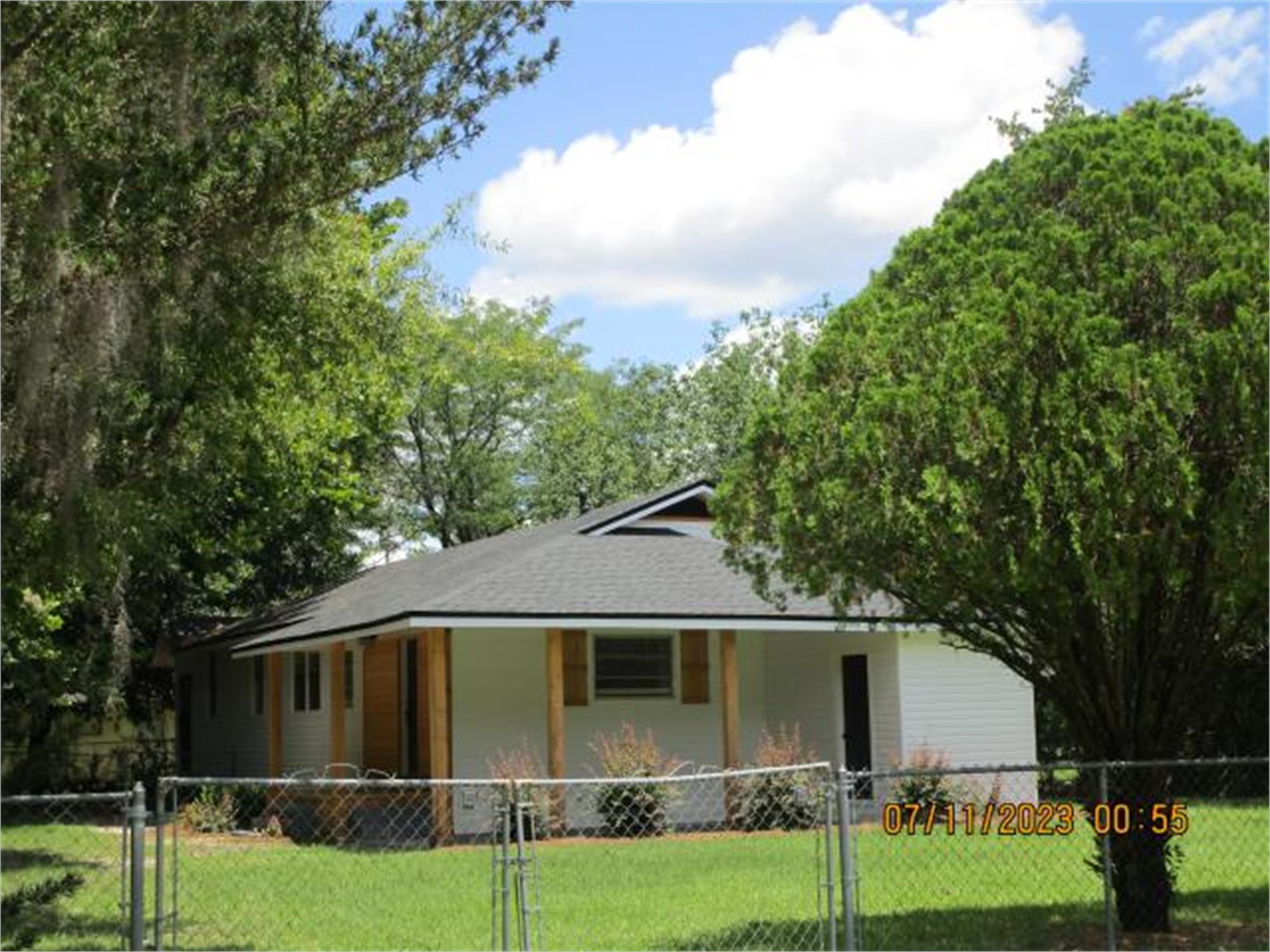 13 W Lee Ave, Lakeland, GA 31635-6828