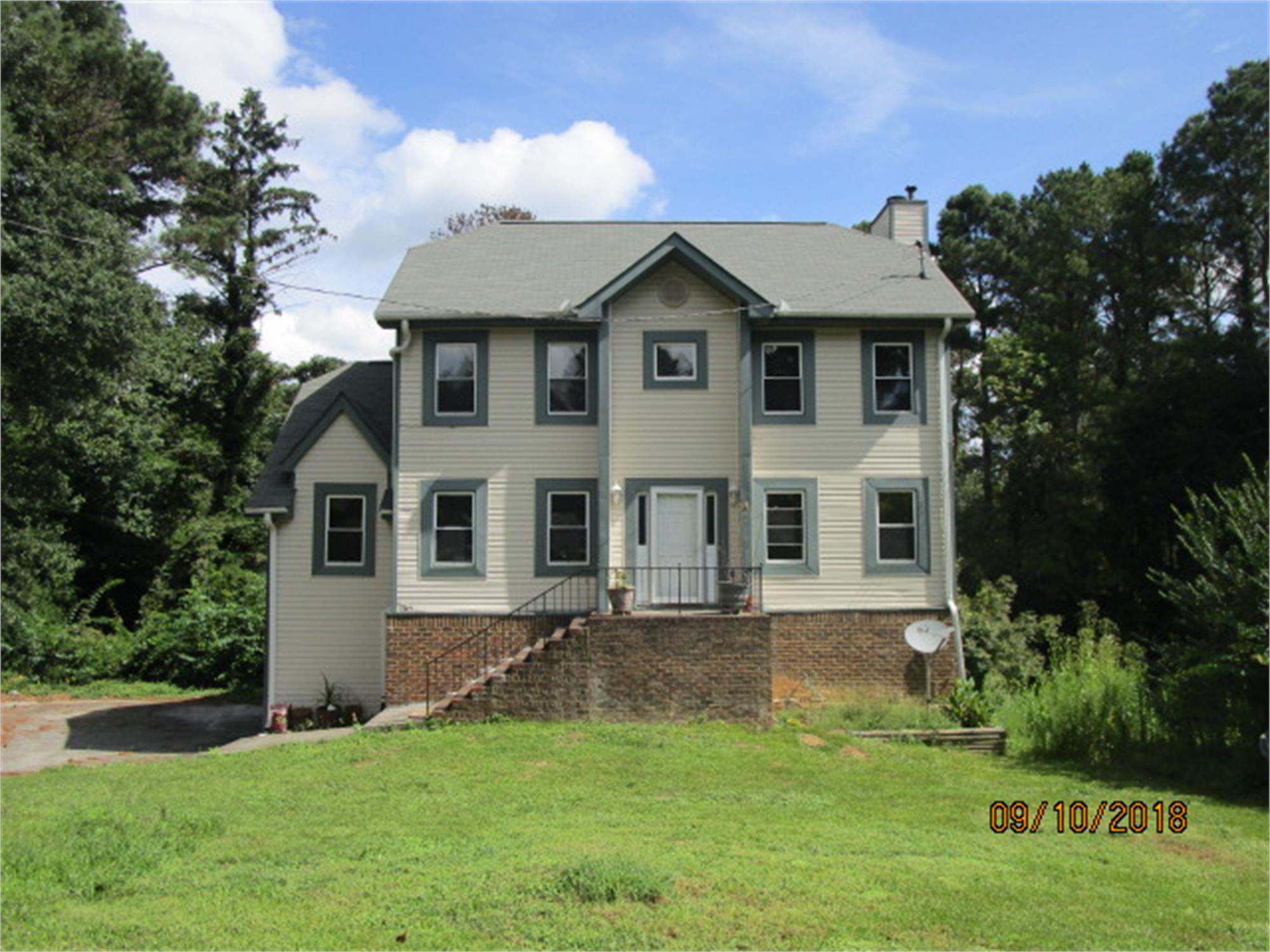 4979 Mossy Ct Sw, Stone Mountain, GA 30087-3830