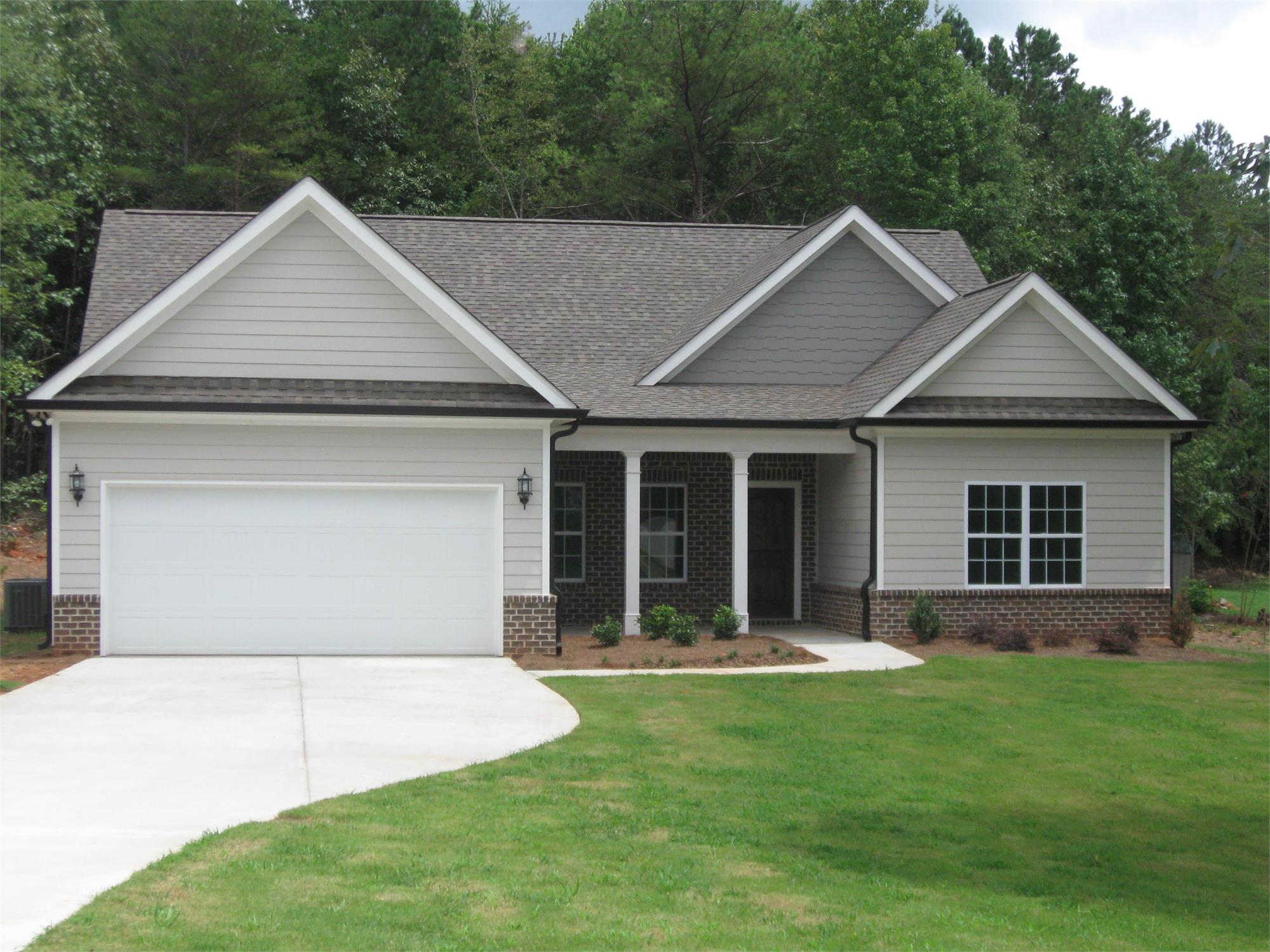 6602 Station Dr, Clermont, GA 30527-1559