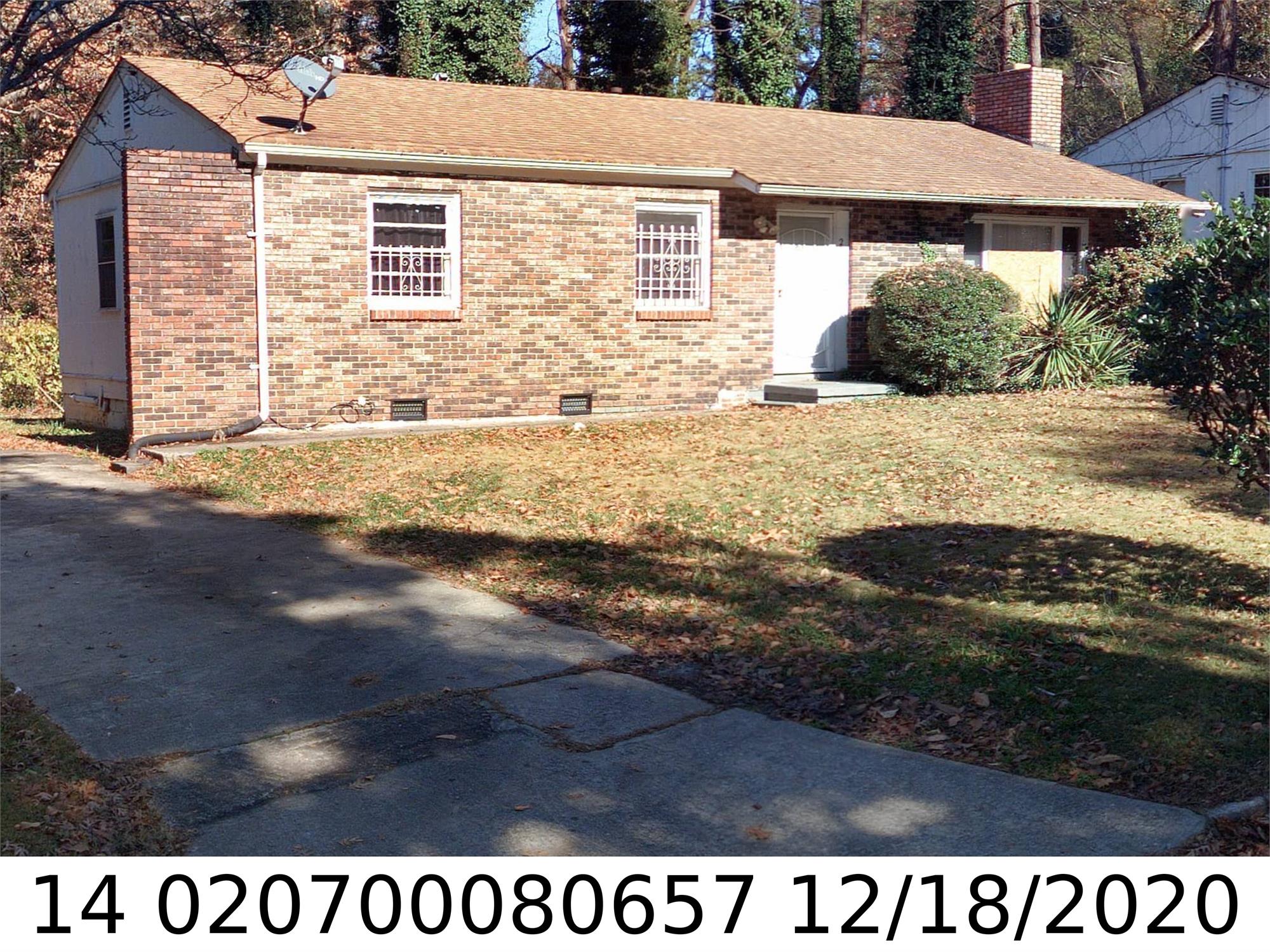 2740 Santa Barbara Dr Nw, Atlanta, GA 30318-7327
