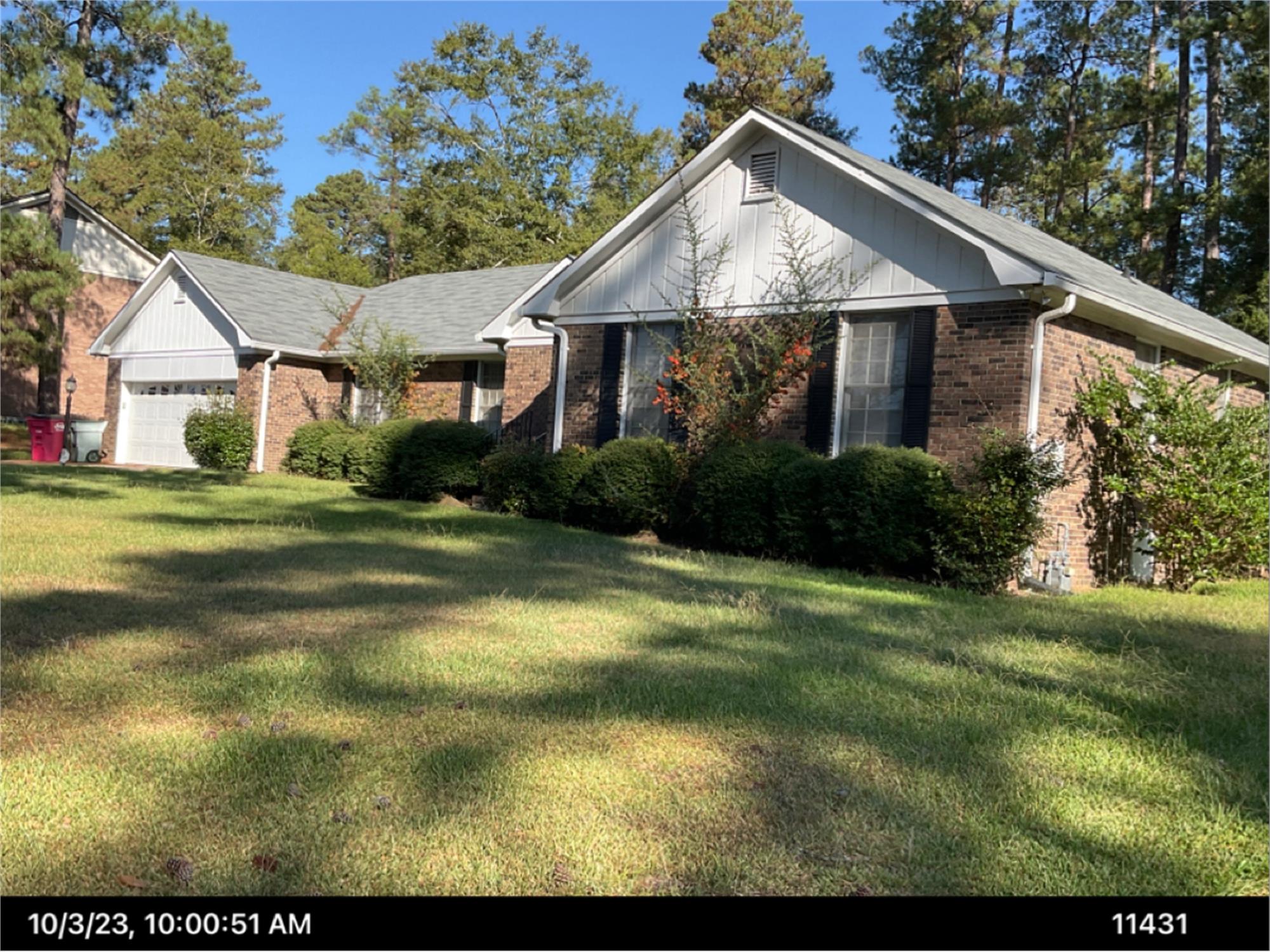 5253 Zebulon Rd, Macon, GA 31210-2135