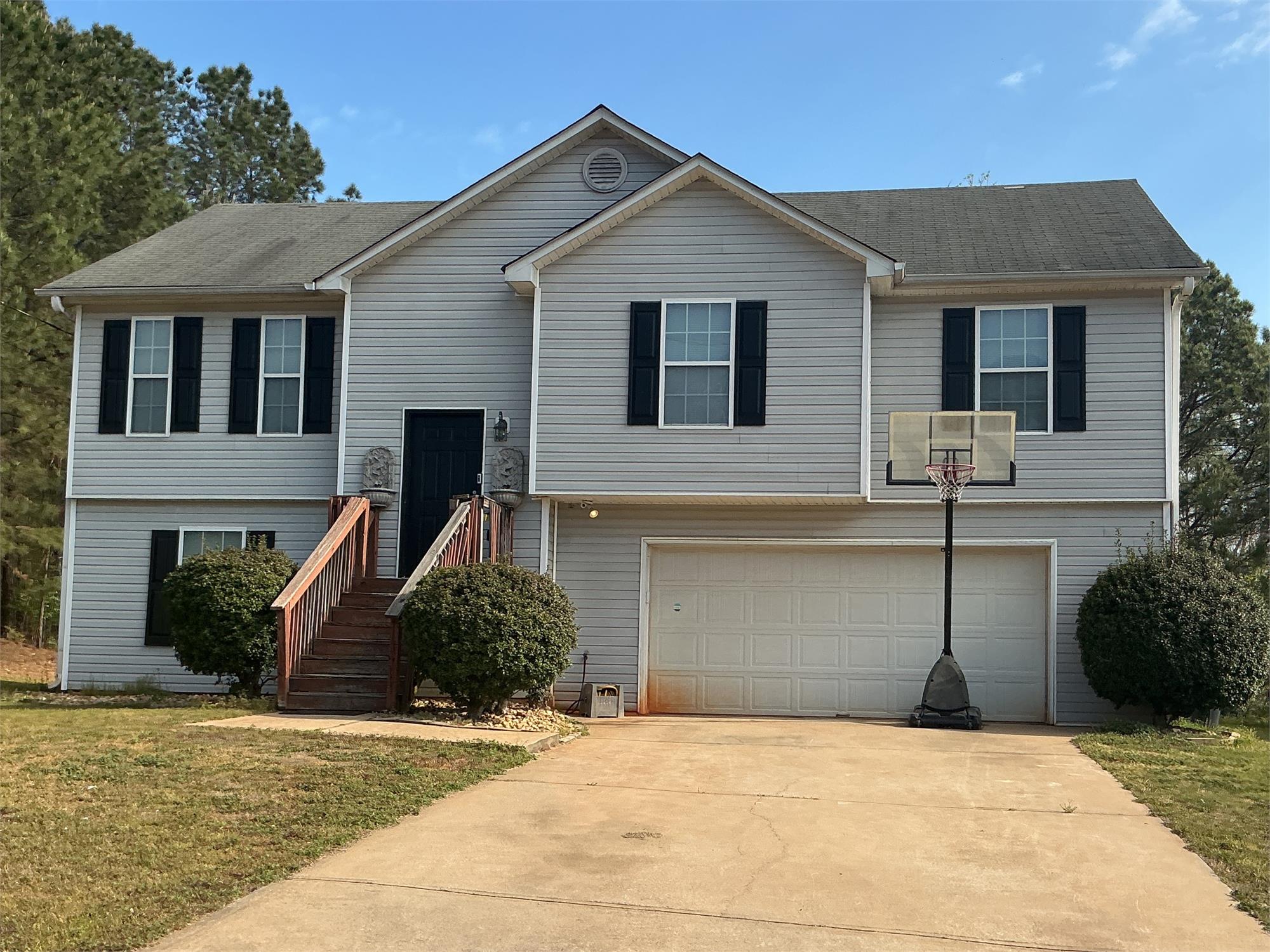 115 Thrasher Rd, Covington, GA 30016-8782