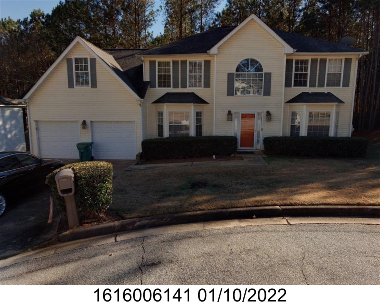 691 Deshon Creek Dr, Lithonia, GA 30058-2937