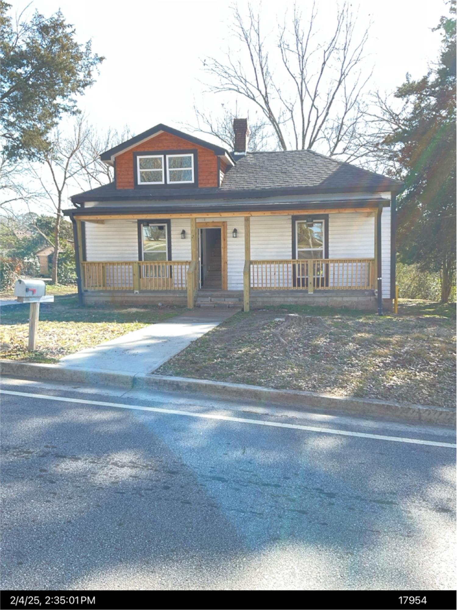 1551 Broad St Ne, Conyers, GA 30012-3703