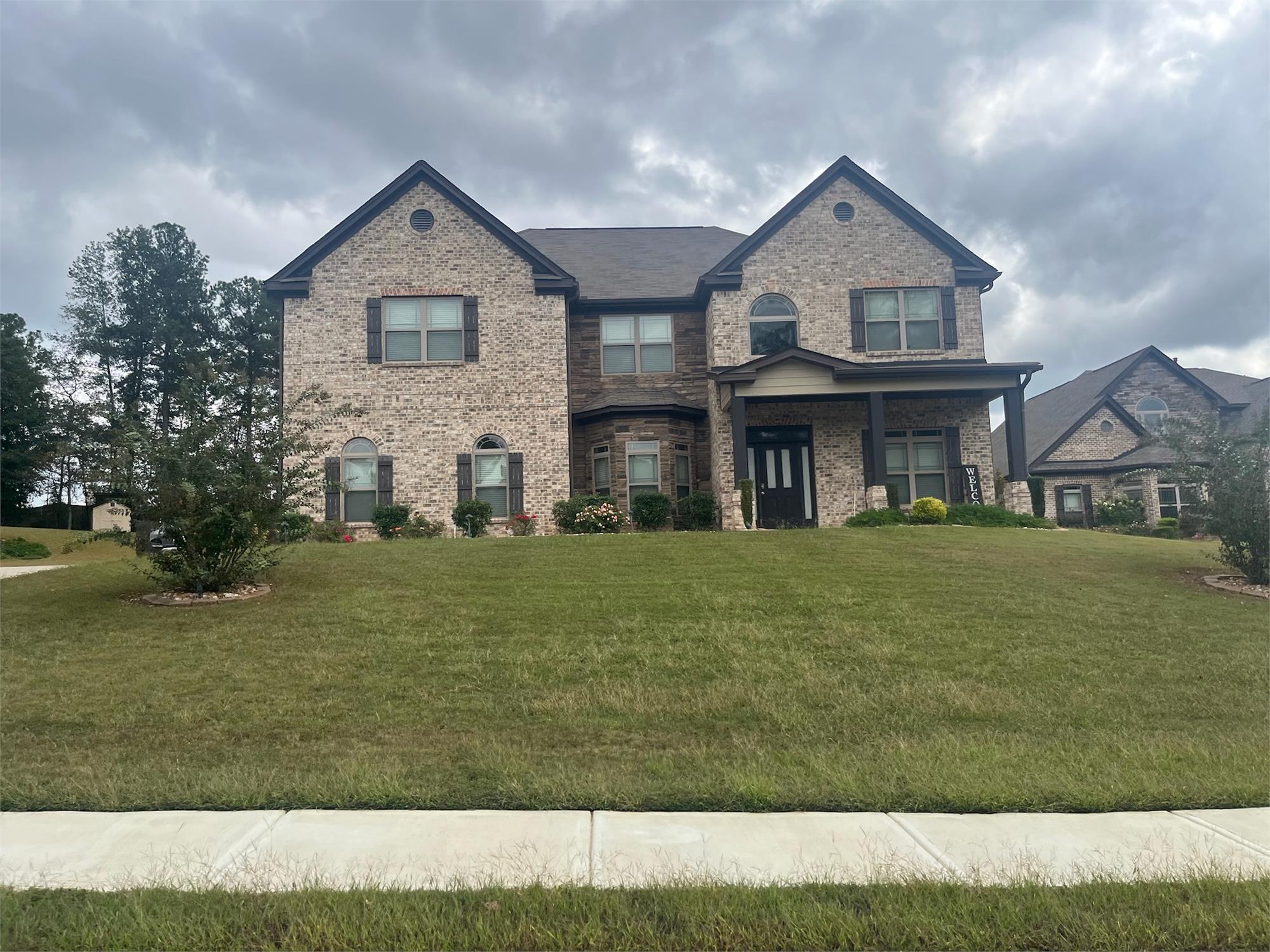 4605 Chestnut Oak St, Loganville, GA 30052-9408