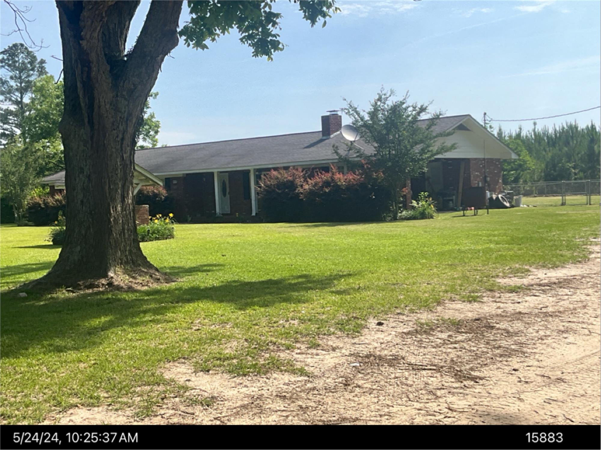 3255 Rebecca S Waldron Rd, Douglas, GA 31535-3129