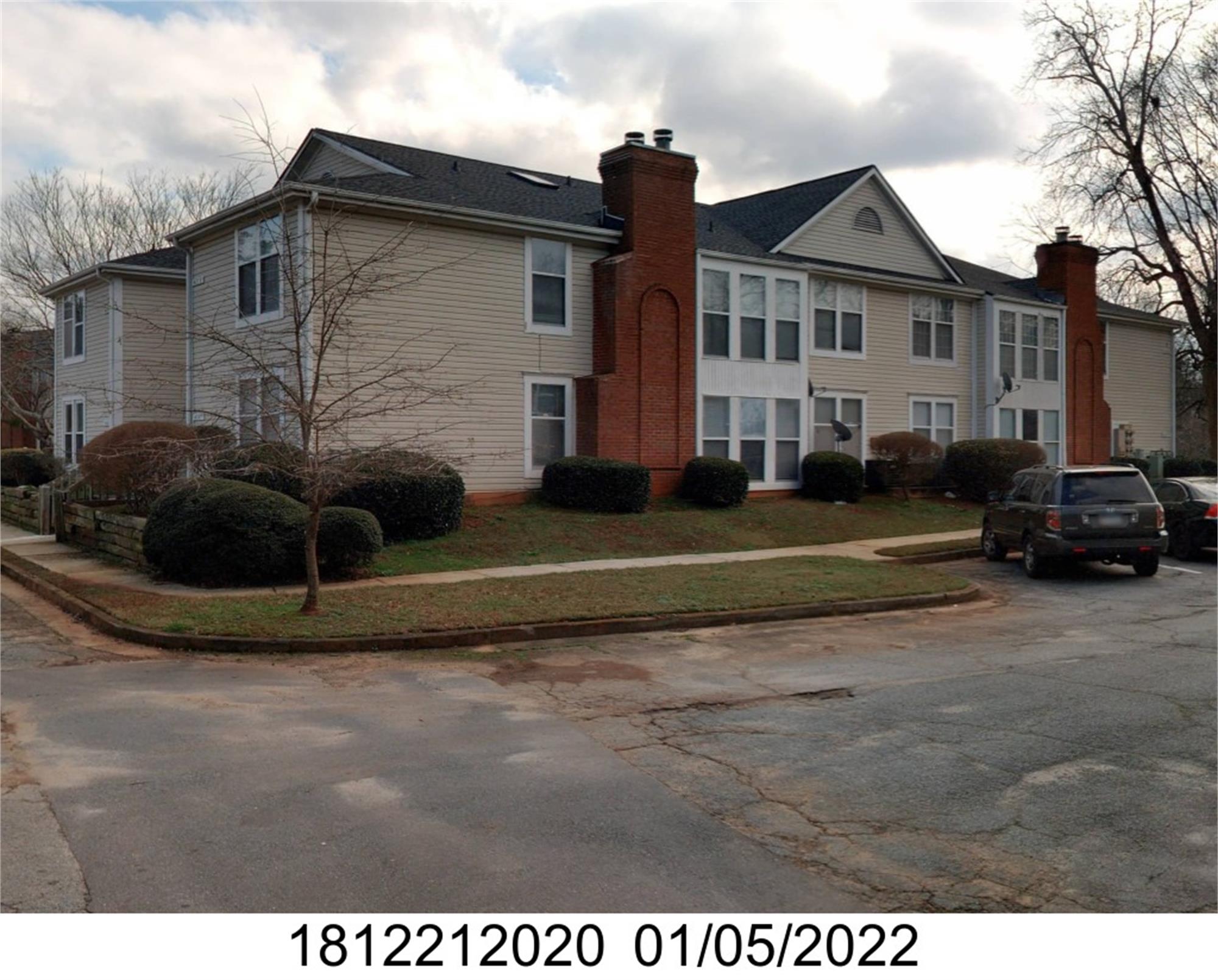 4265 Parkview Ct, Stone Mountain, GA 30083-1294