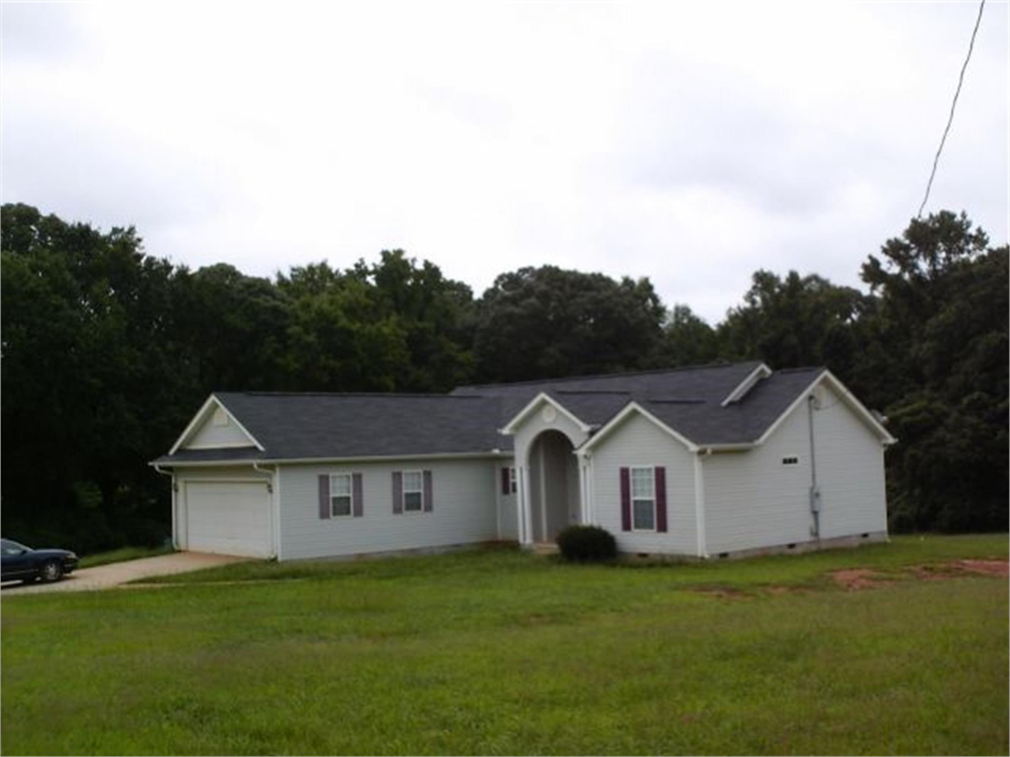 112 Lillie Patrick Rd, Gay, GA 30218-2154