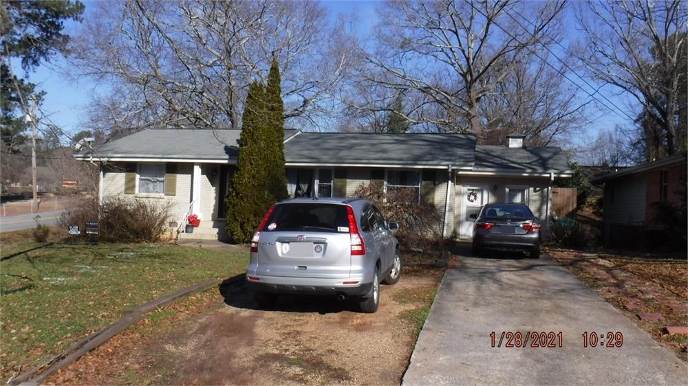 821 Lake Ct Se, Smyrna, GA 30082-2808