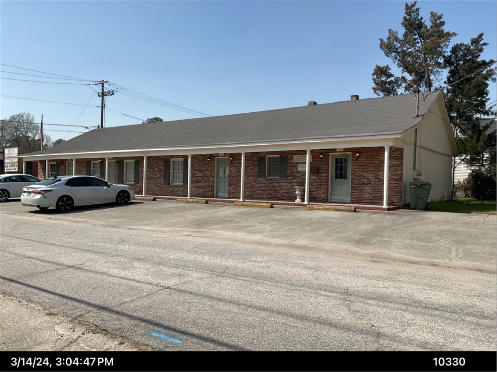 104 E Hall St, Thomson, GA 30824-2738