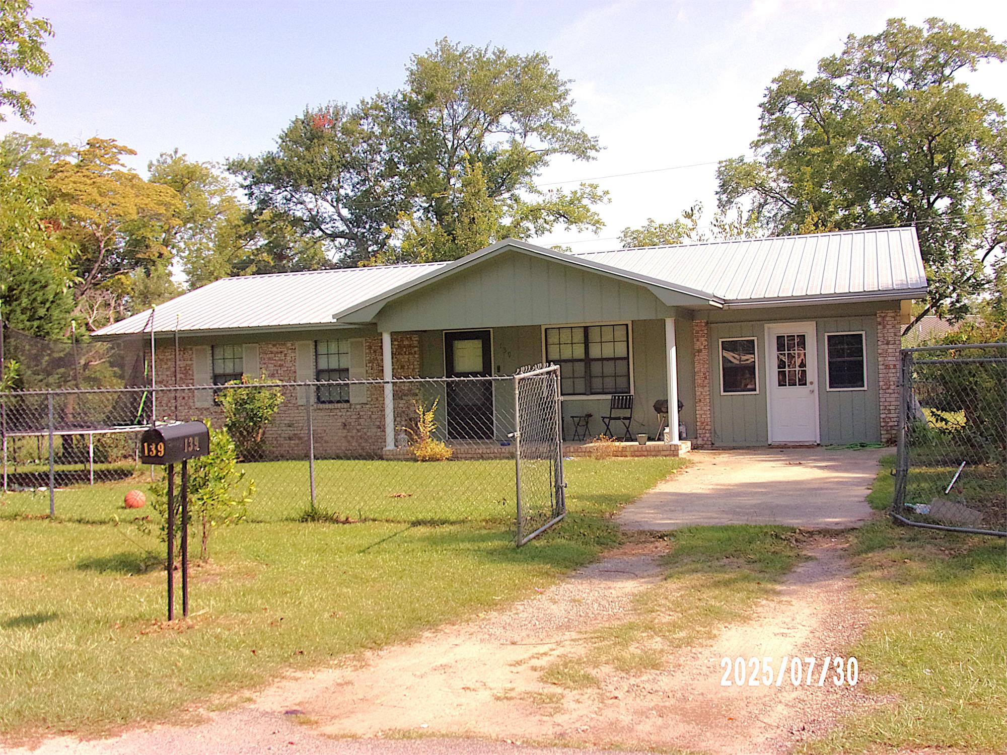 139 Griffin Ct, Fitzgerald, GA 31750-7417