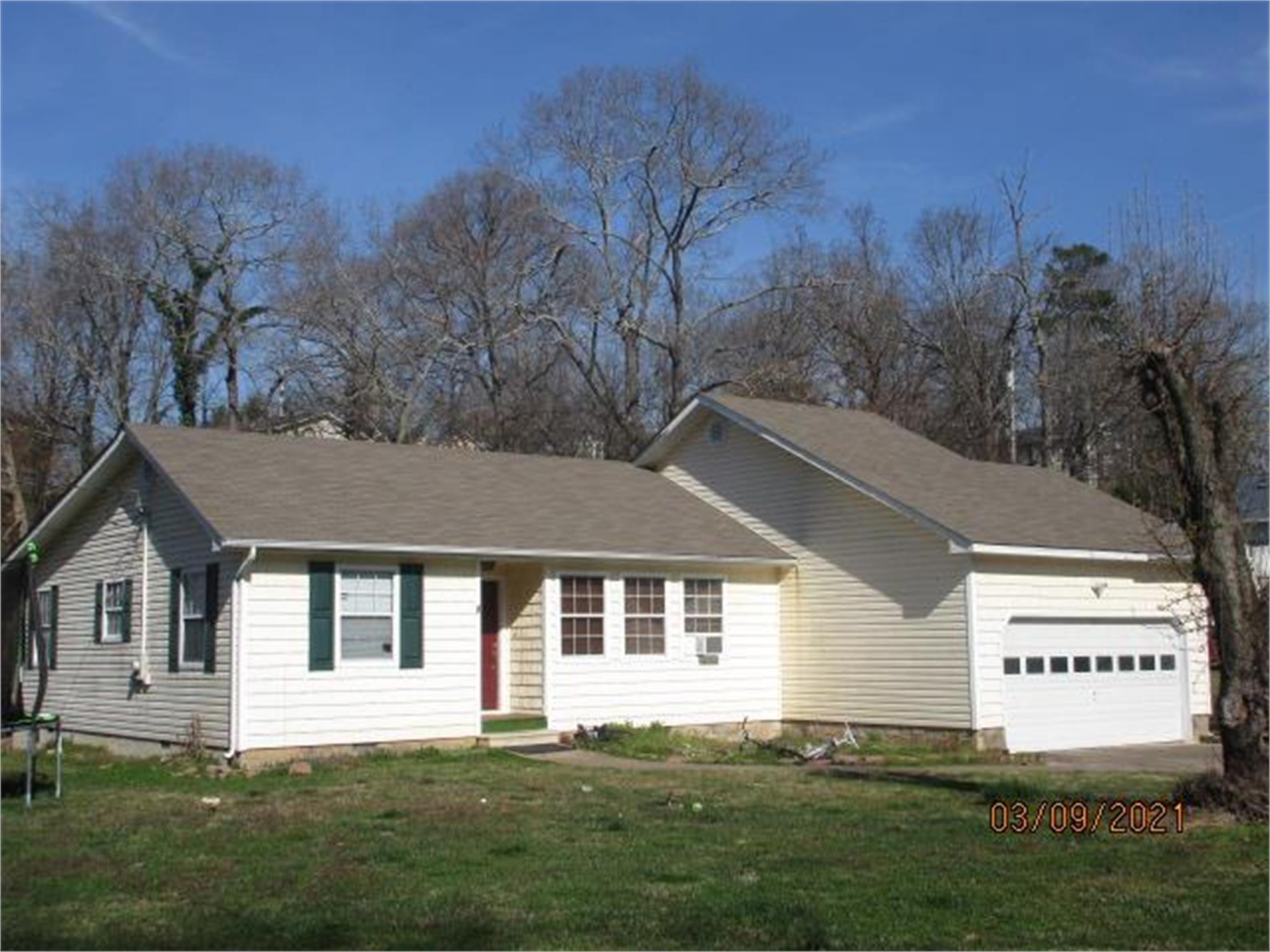 408 Smoketree Cir, Ringgold, GA 30736-3311