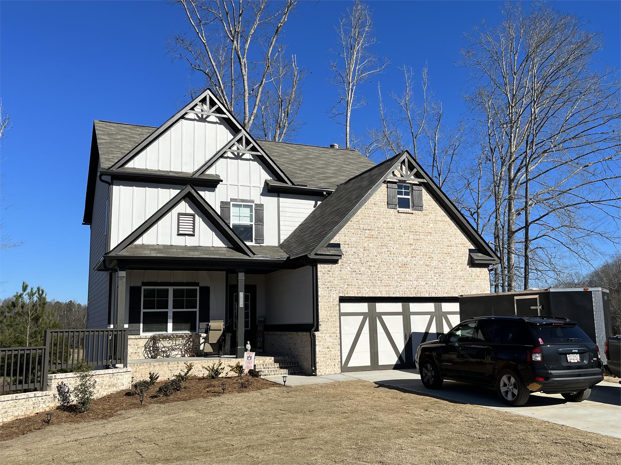 538 Laurel Cove Dr, Hoschton, GA 30548-2324