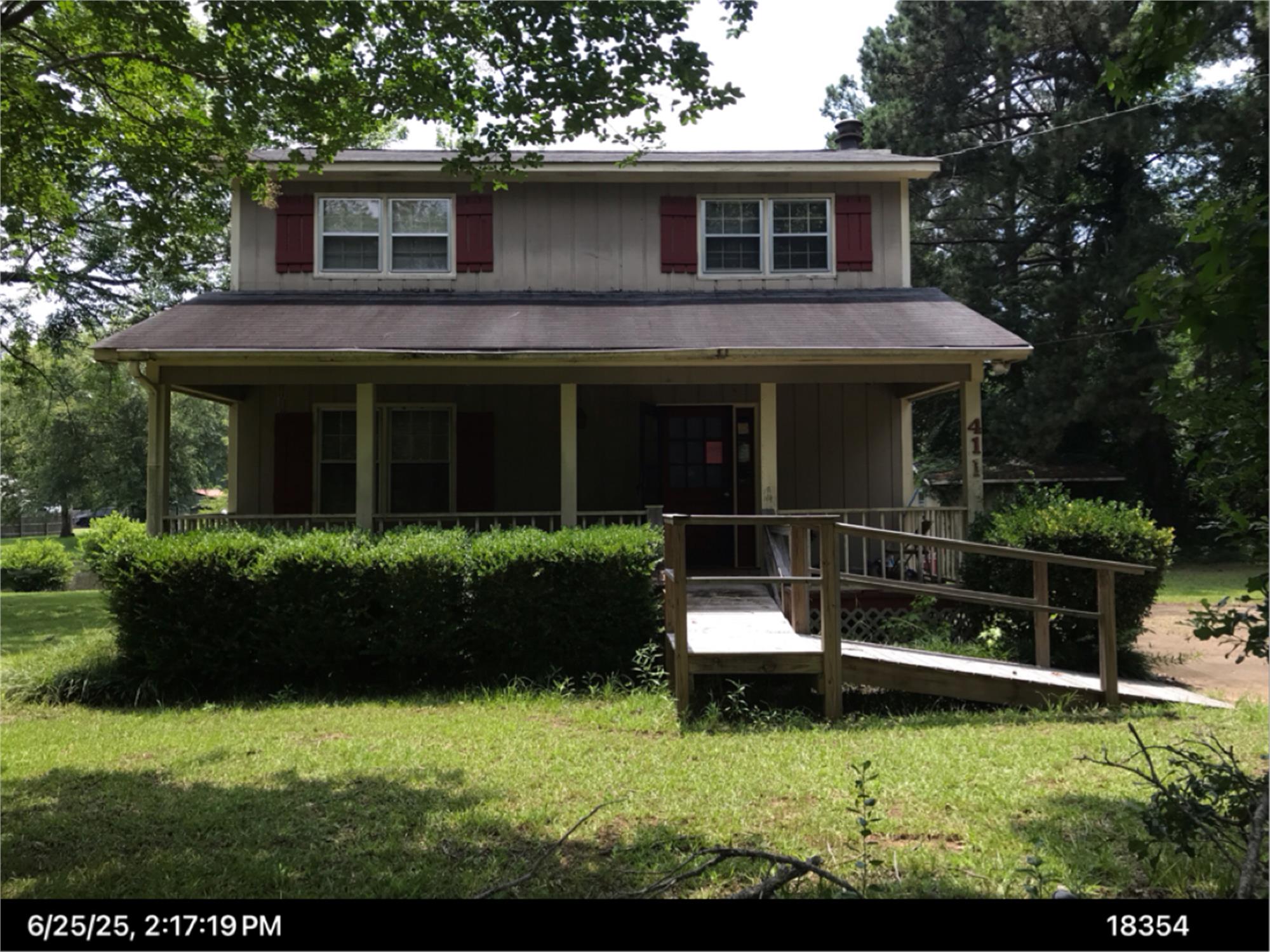 411 Edgewater Cir, Macon, GA 31220-2619