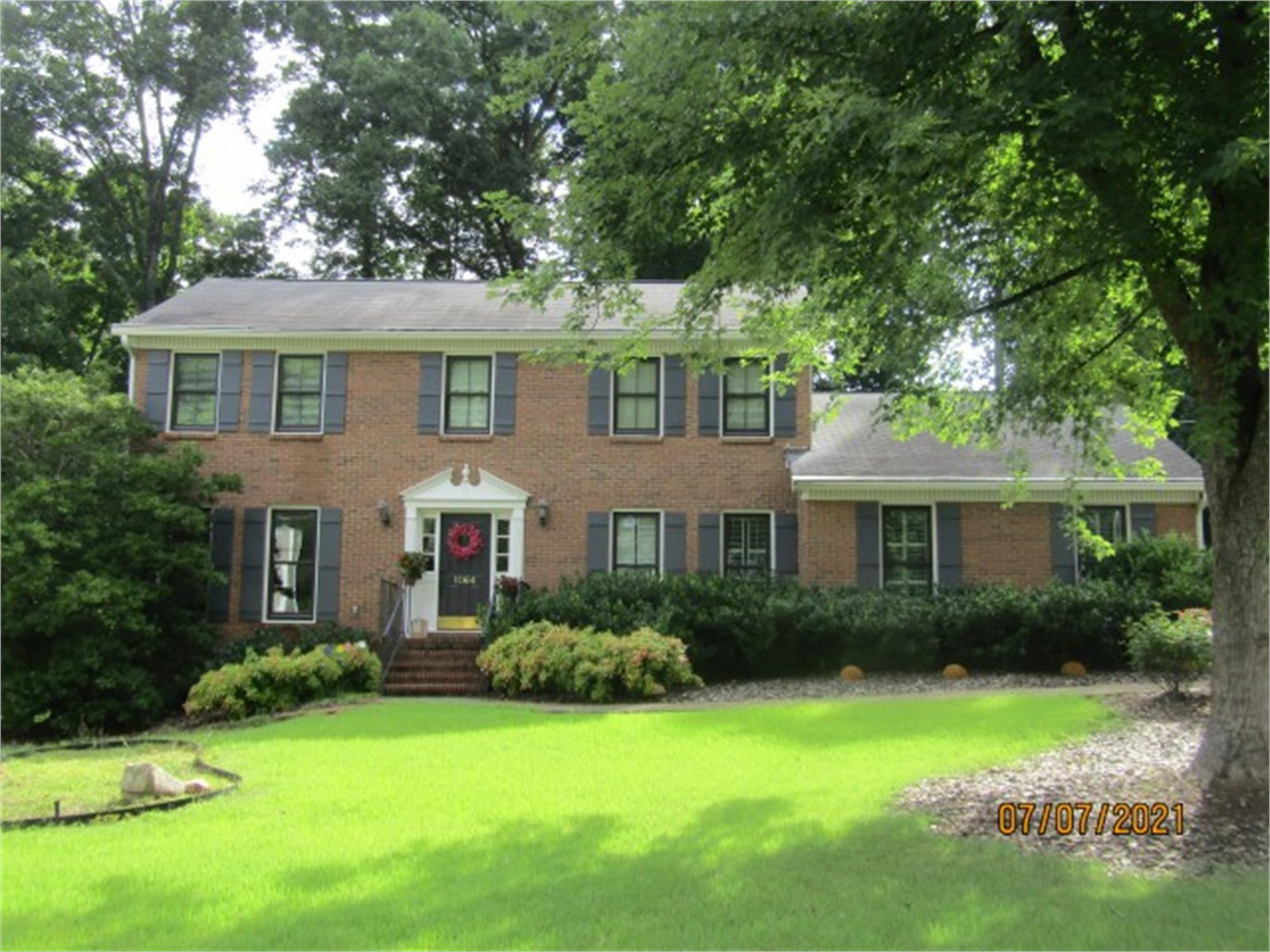 1064 Lassiter Dr, Stone Mountain, GA 30087-2983