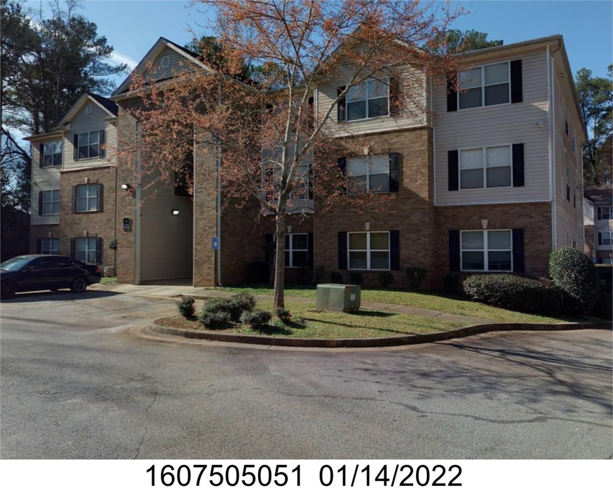 8201 Par Four Way, Lithonia, GA 30038-1853