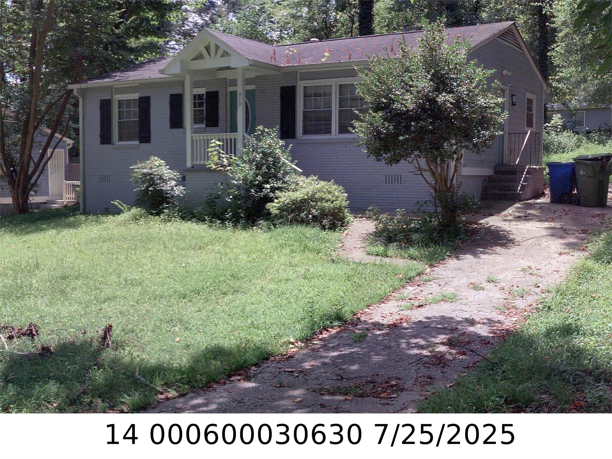 919 Natham Dr Se, Atlanta, GA 30315-8615
