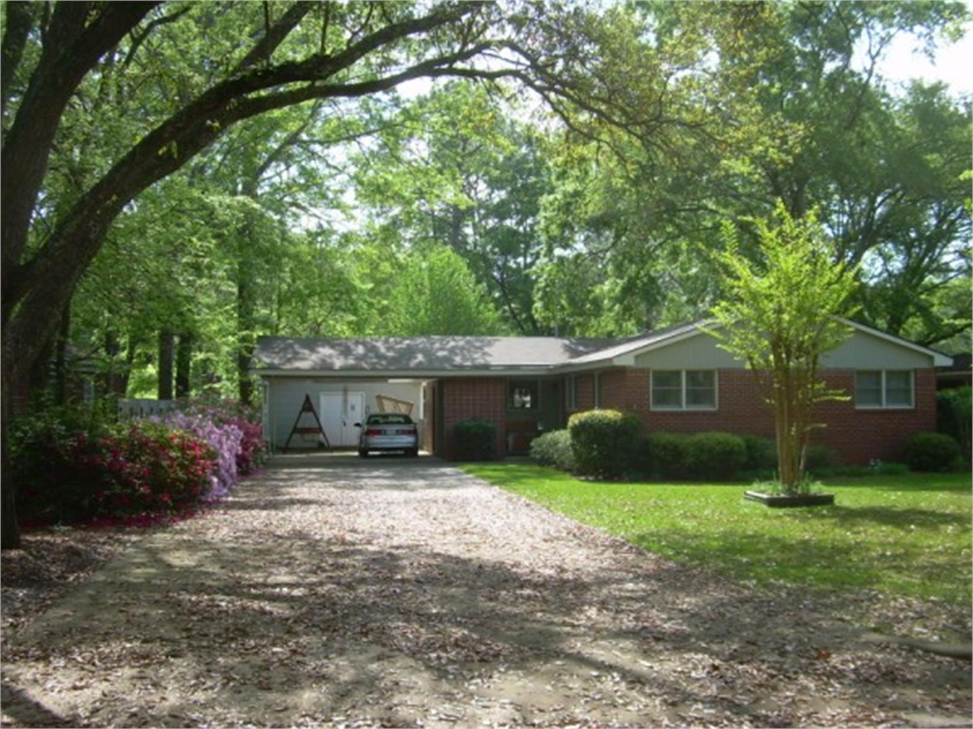 1915 N Harding St, Albany, GA 31701-1556