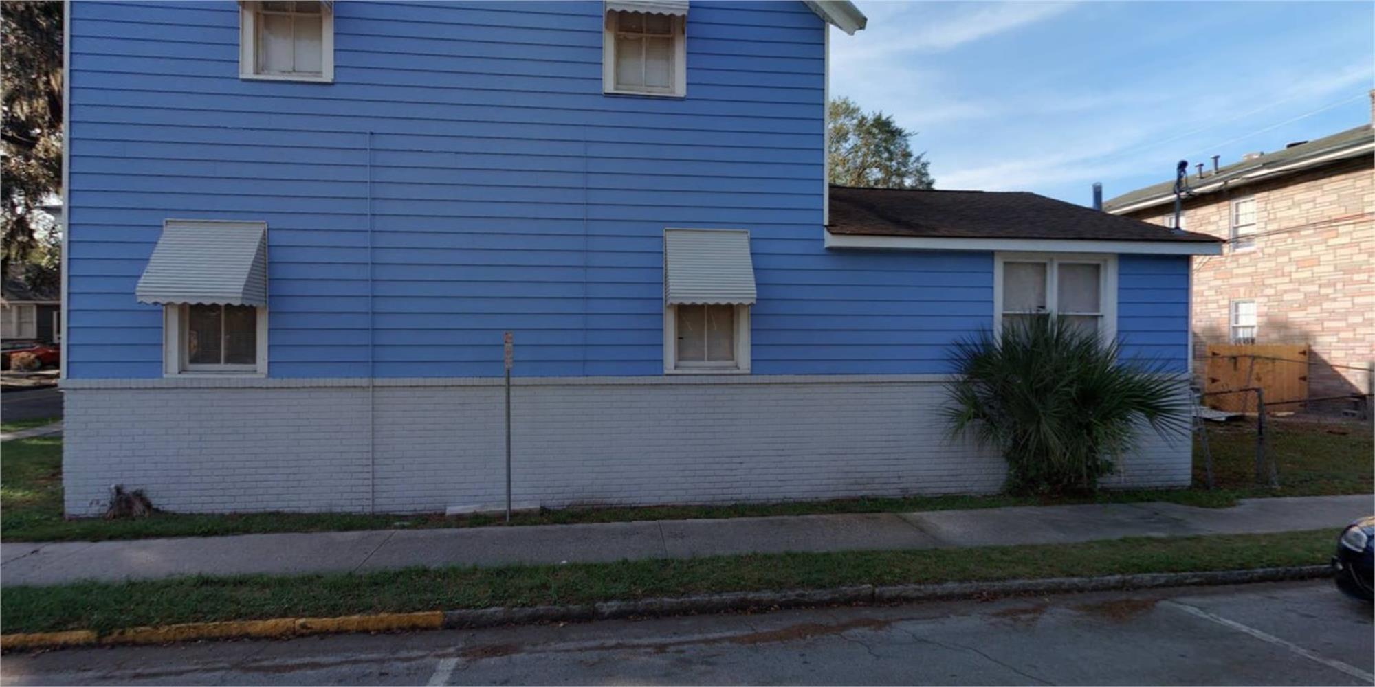 426 E 38th St, Savannah, GA 31401-9088