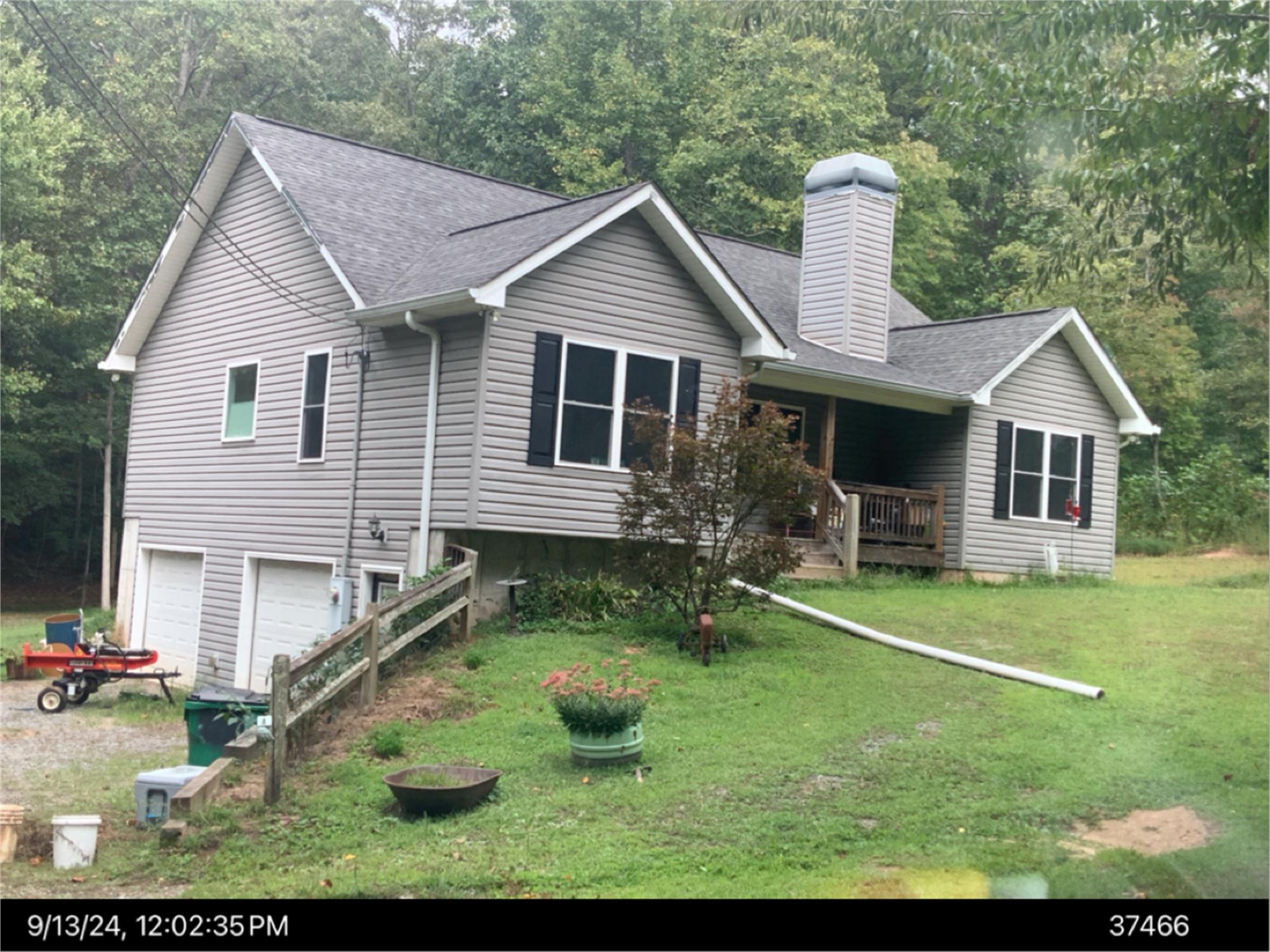 1033 New Liberty Rd, Ellijay, GA 30536-4826