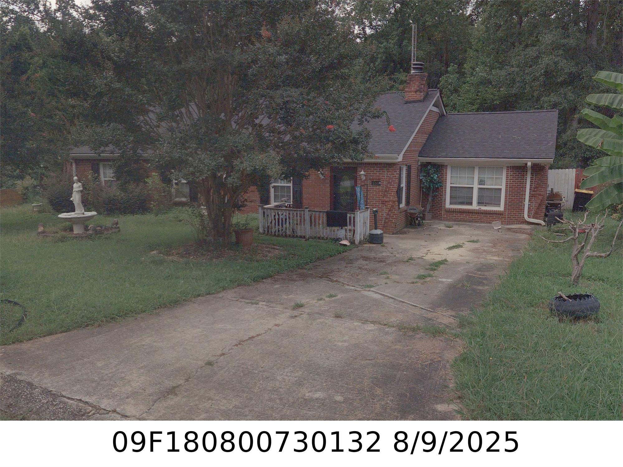 855 Tall Deer Dr, Fairburn, GA 30213-1025