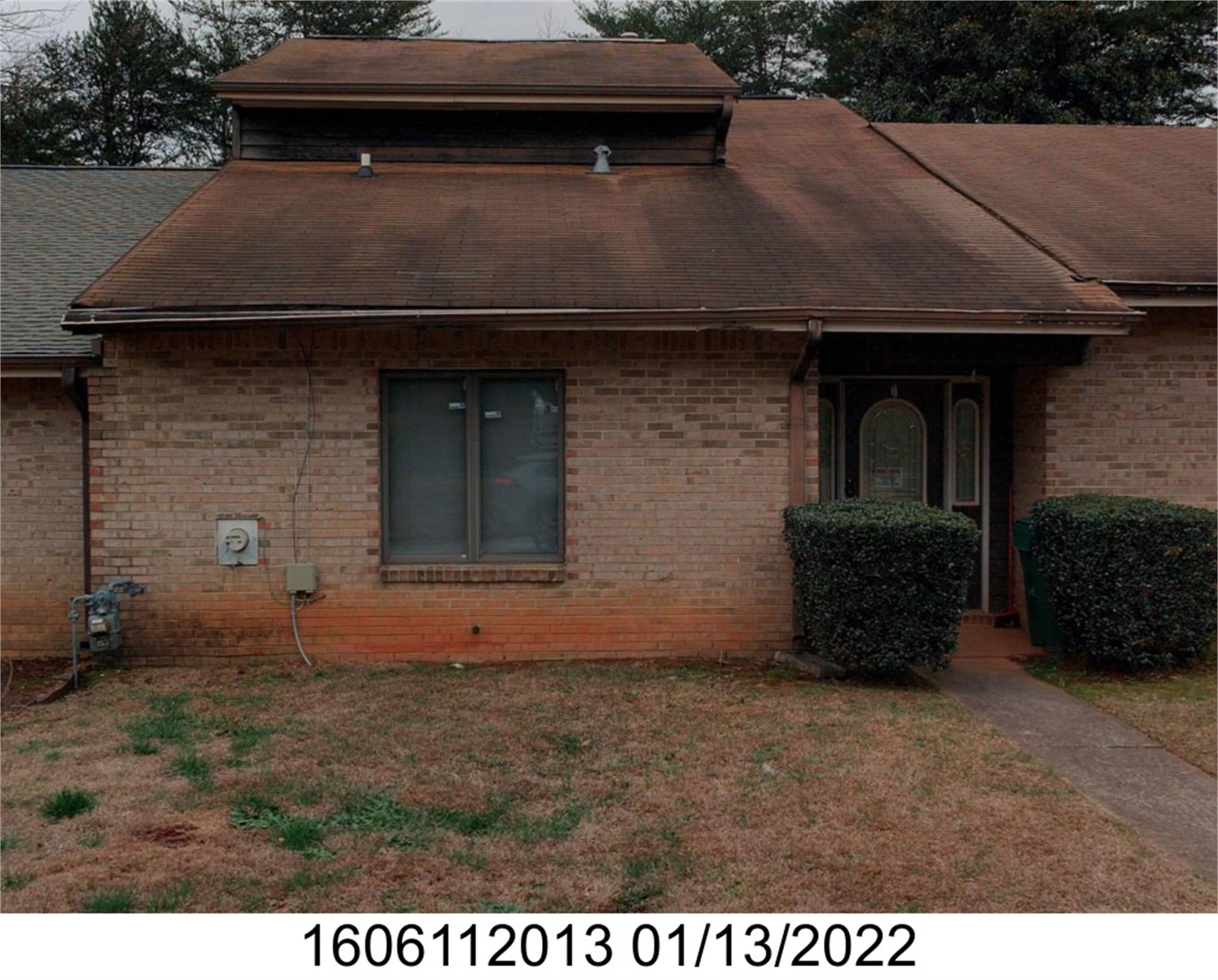 1478 Stoneleigh Cir, Stone Mountain, GA 30088-3436