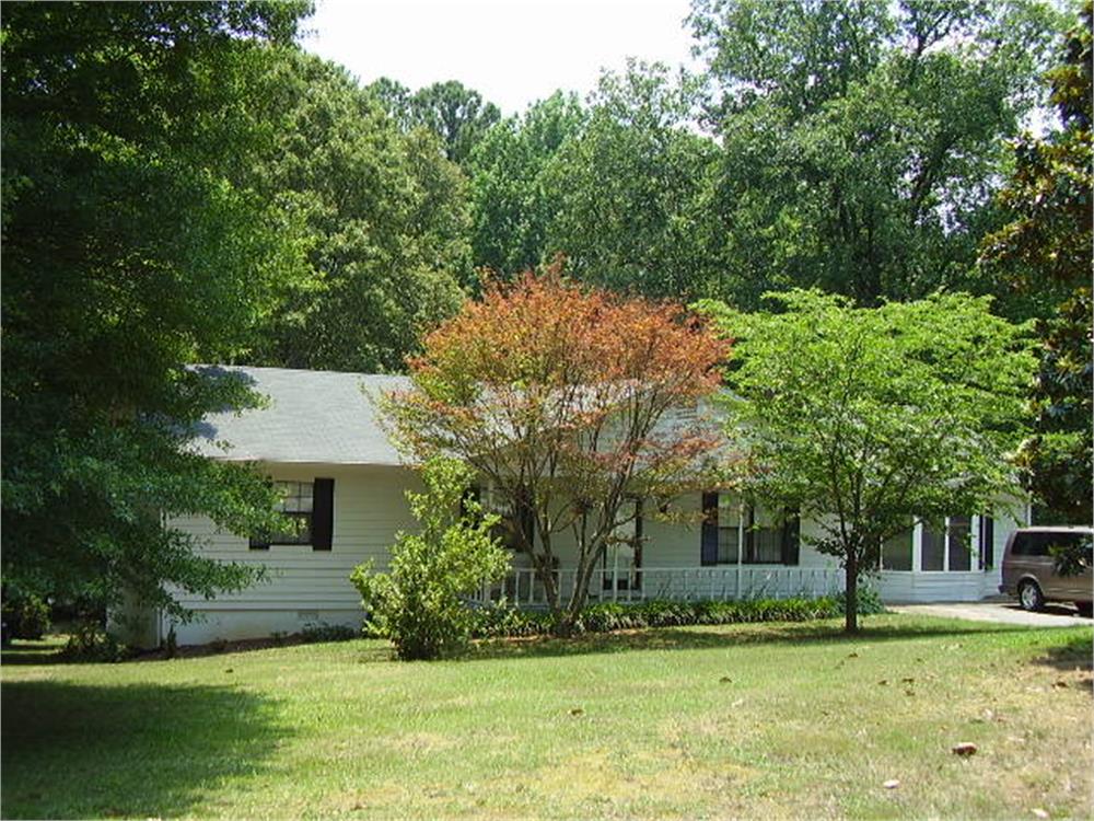 5615 Tanglewood Cir, Cumming, GA 30041-4675
