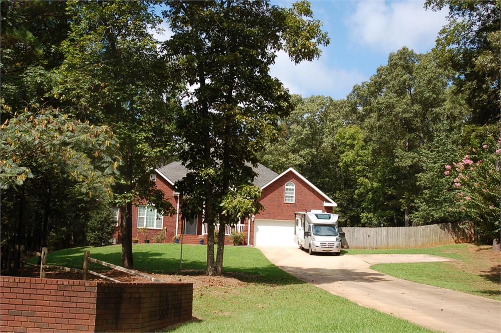 322 Pheasant Ridge Dr, Warner Robins, GA 31088-6574