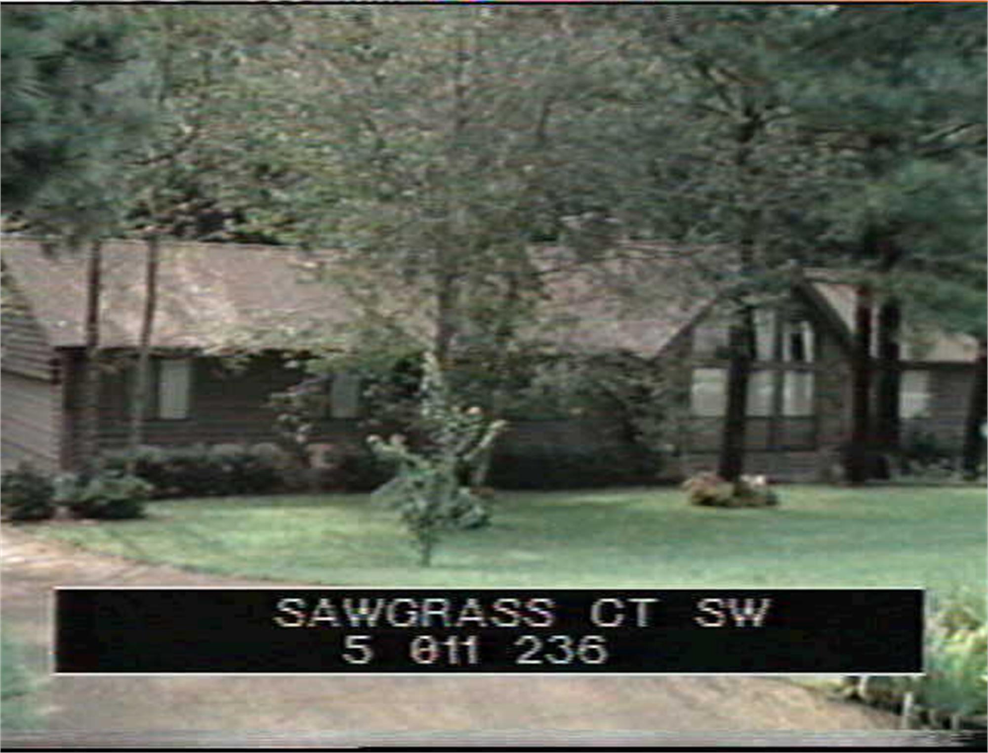 1088 Sawgrass Ct Sw, Lilburn, GA 30047-1868