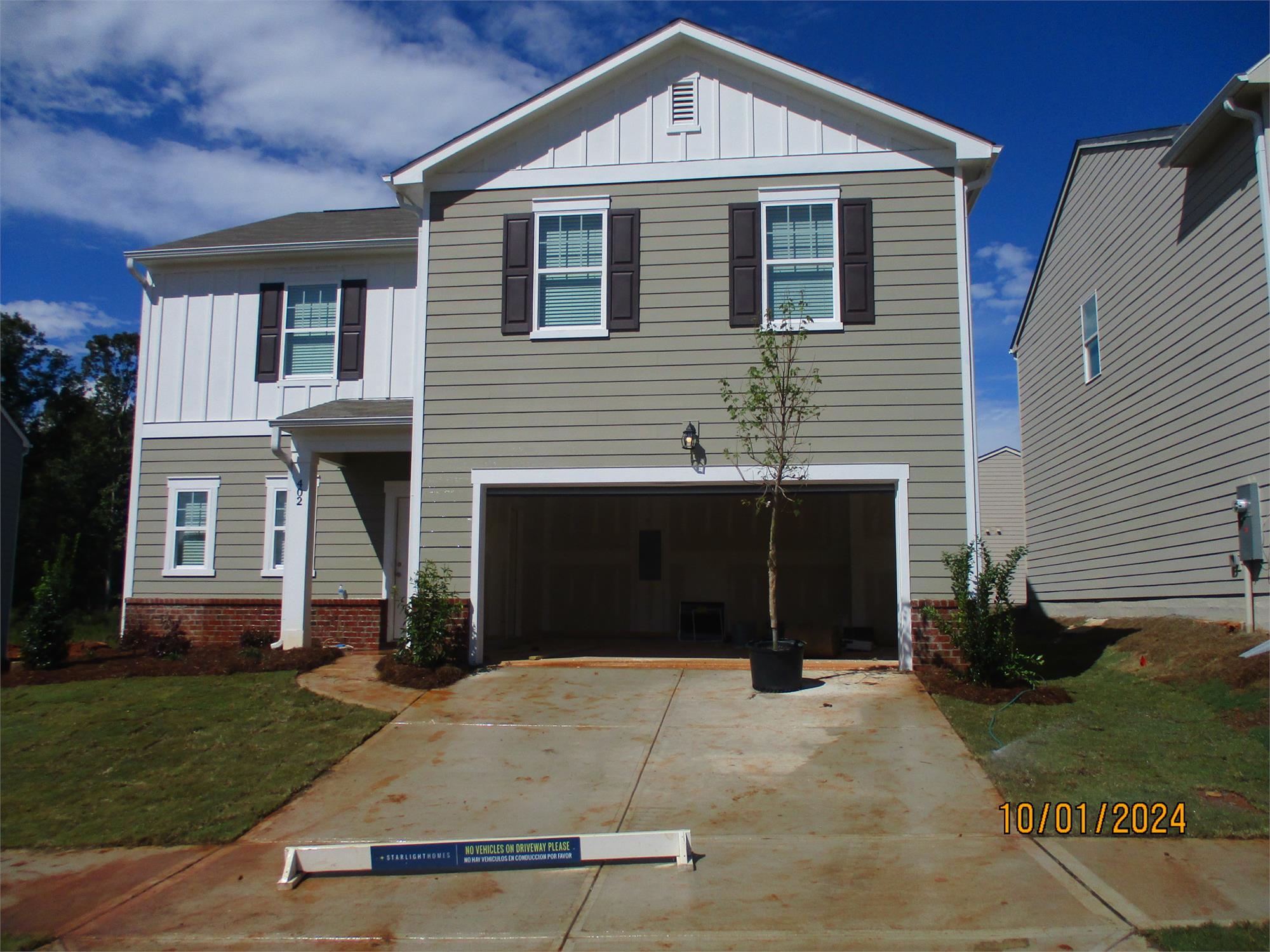 402 San Sebastian Dr, Locust Grove, GA 30248-1703