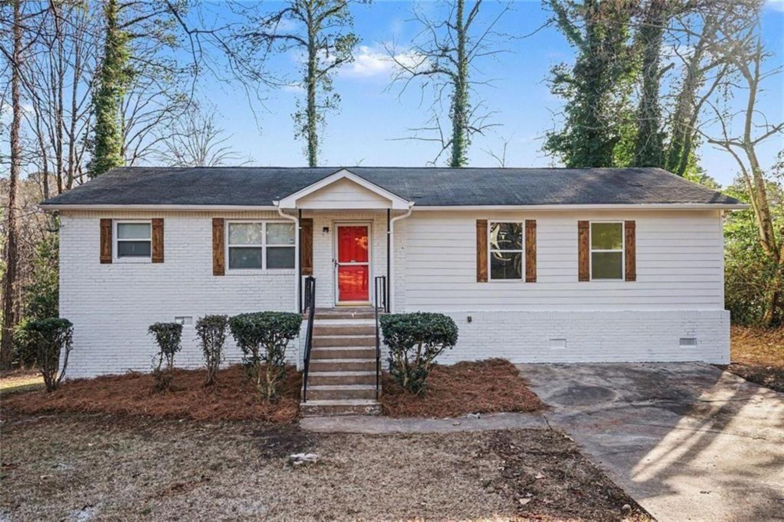 615 Mincey Ct, Stone Mountain, GA 30087-5606