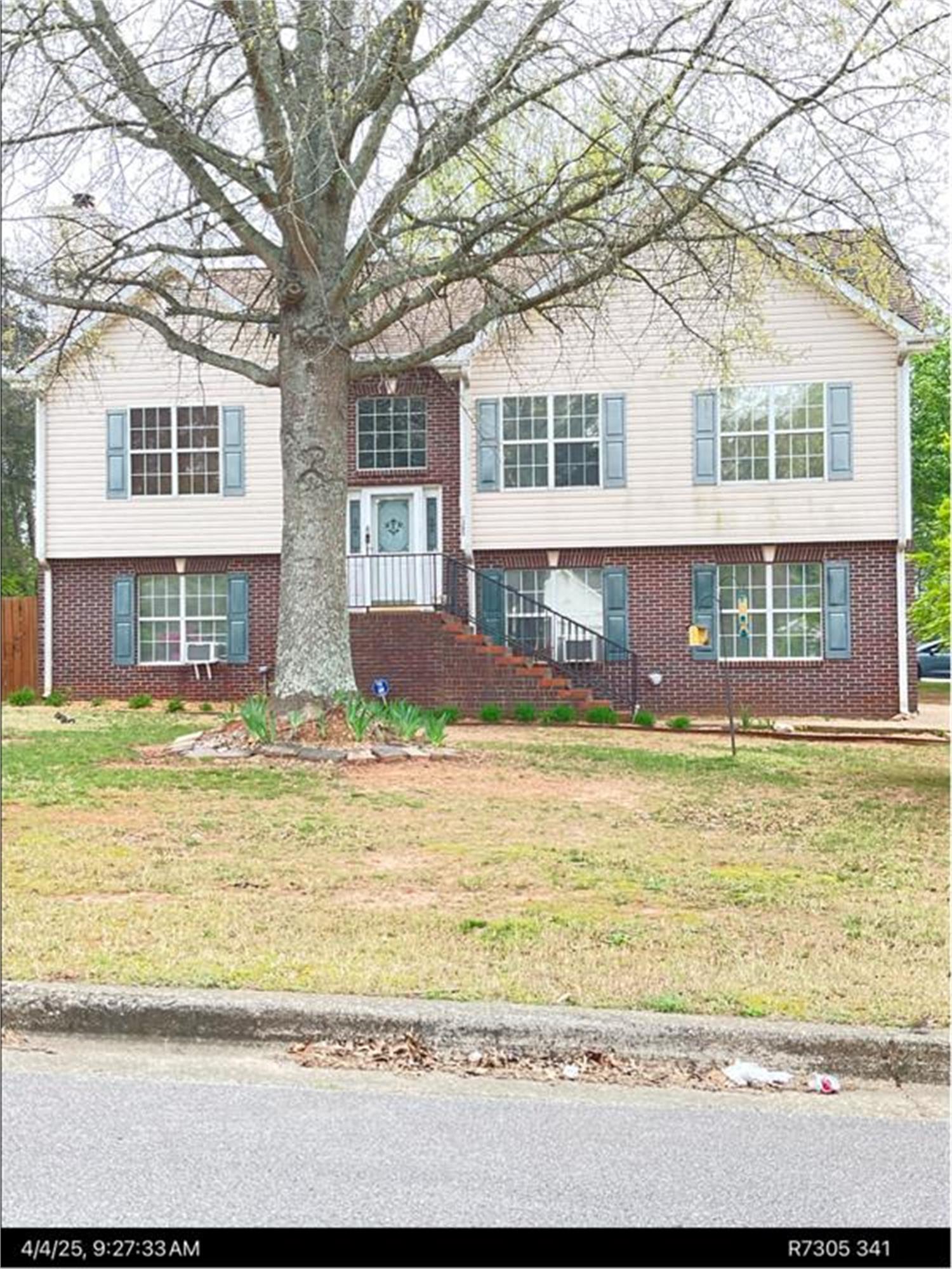 1305 Hillcrest Glenn Cir Ne, Sugar Hill, GA 30518-2333