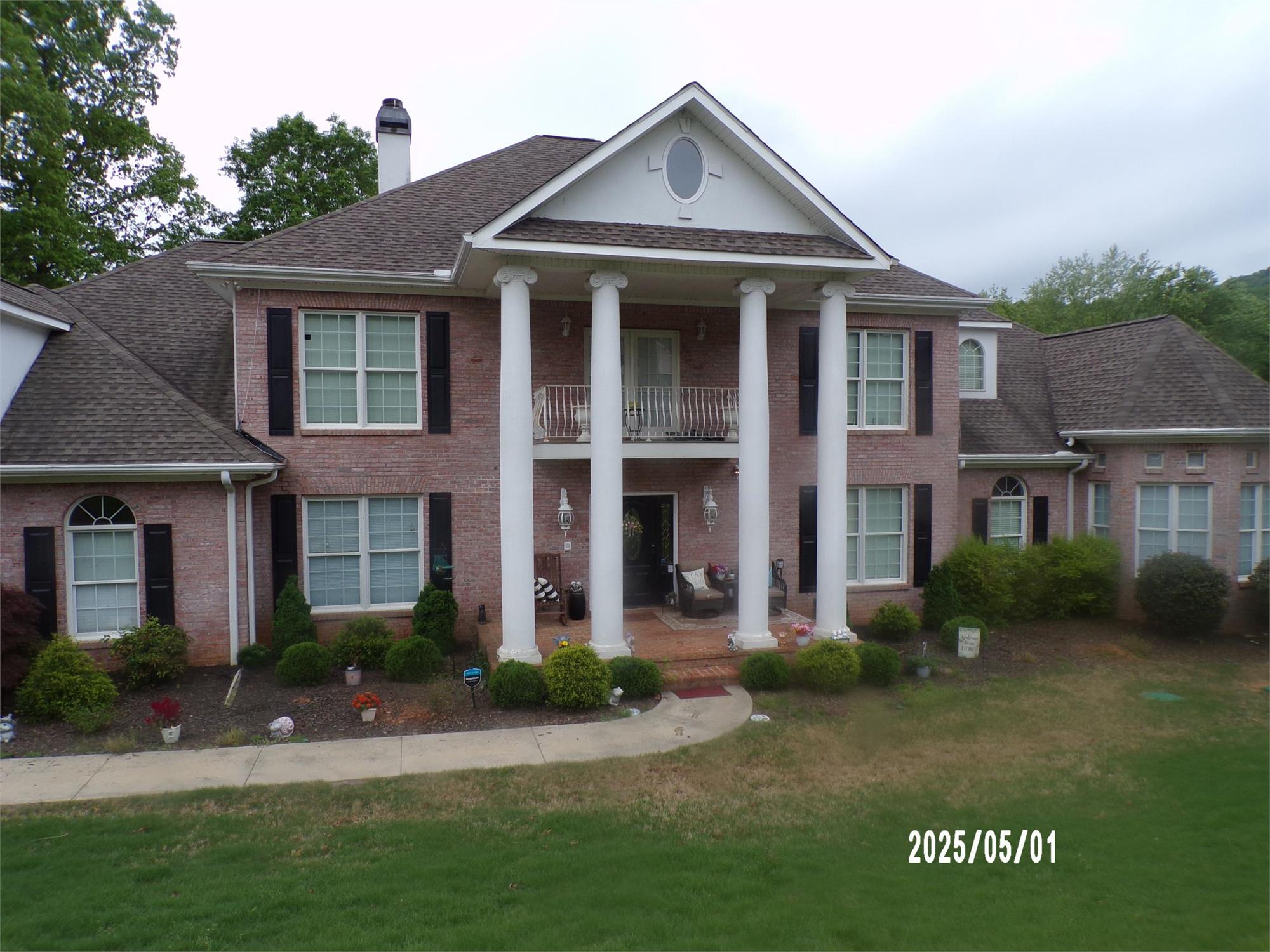 181 Granny Smith Cir, Clarkesville, GA 30523-1372