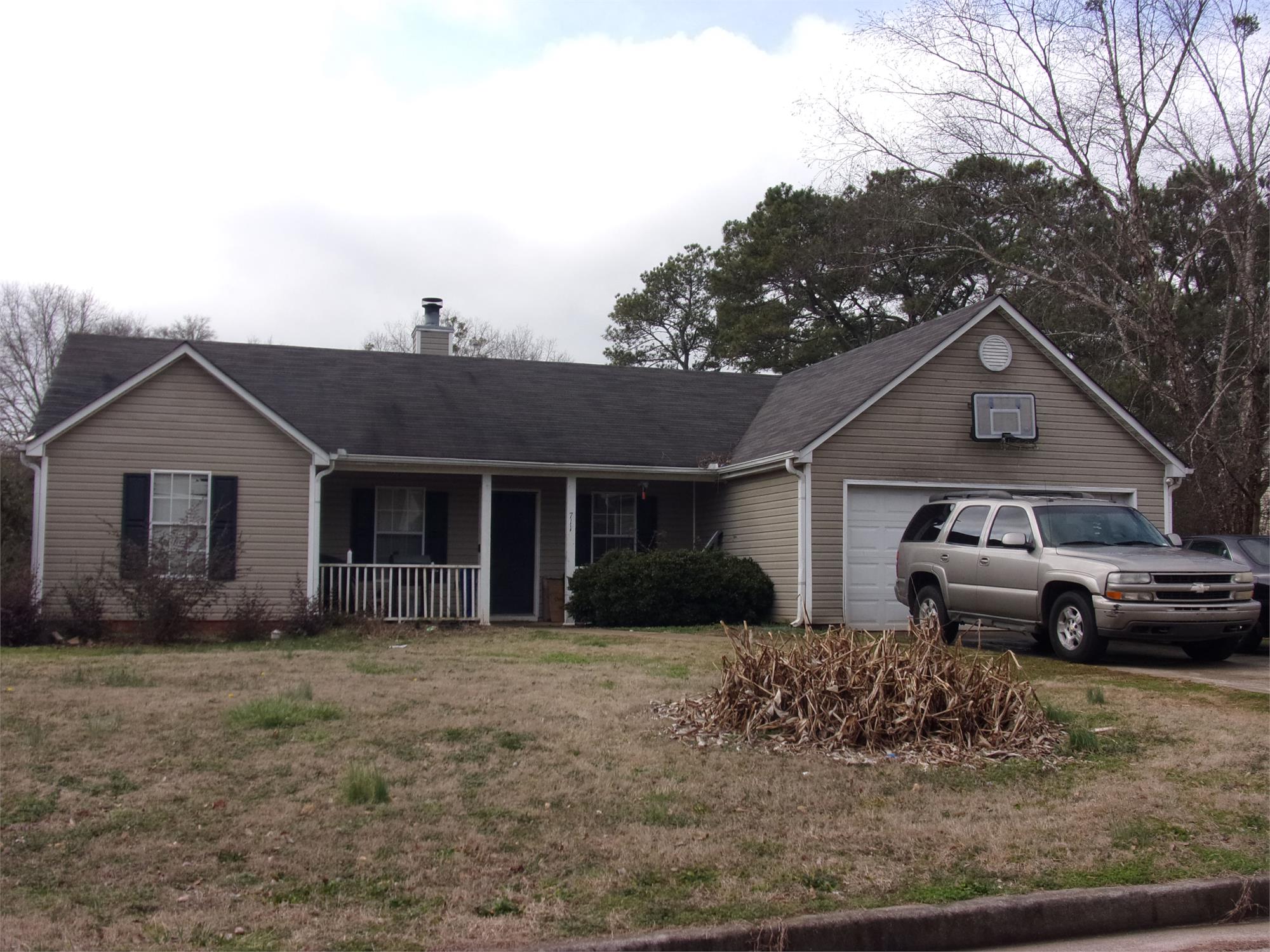 711 Cloverdale Dr, Monroe, GA 30656-1544