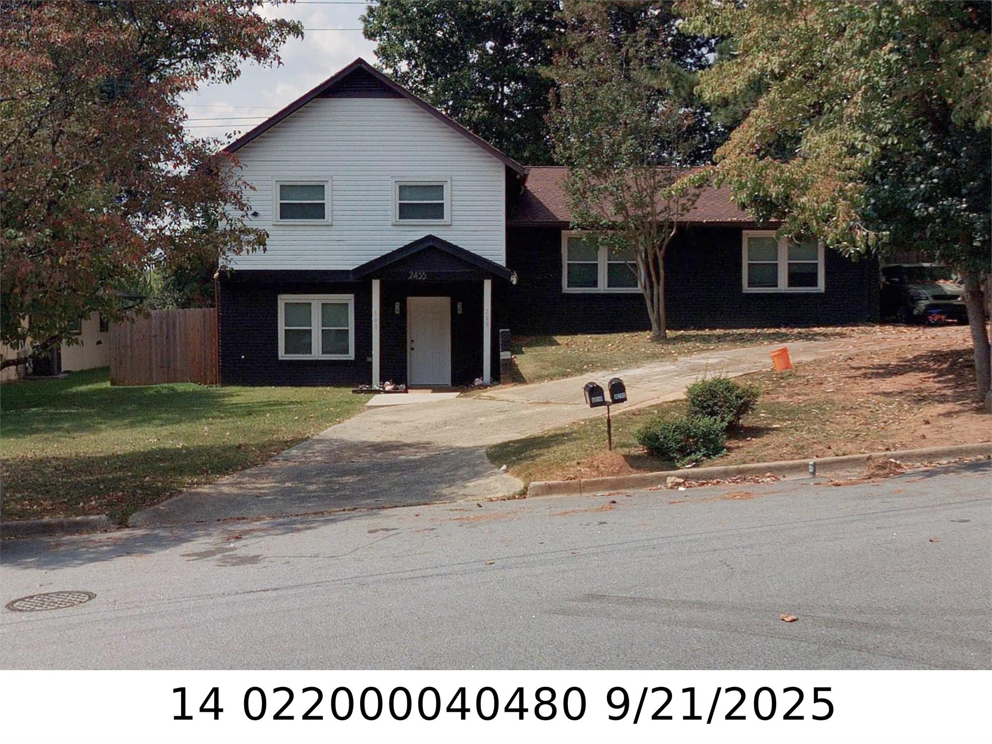 2455 Mcalpin Ter, Atlanta, GA 30344-1904