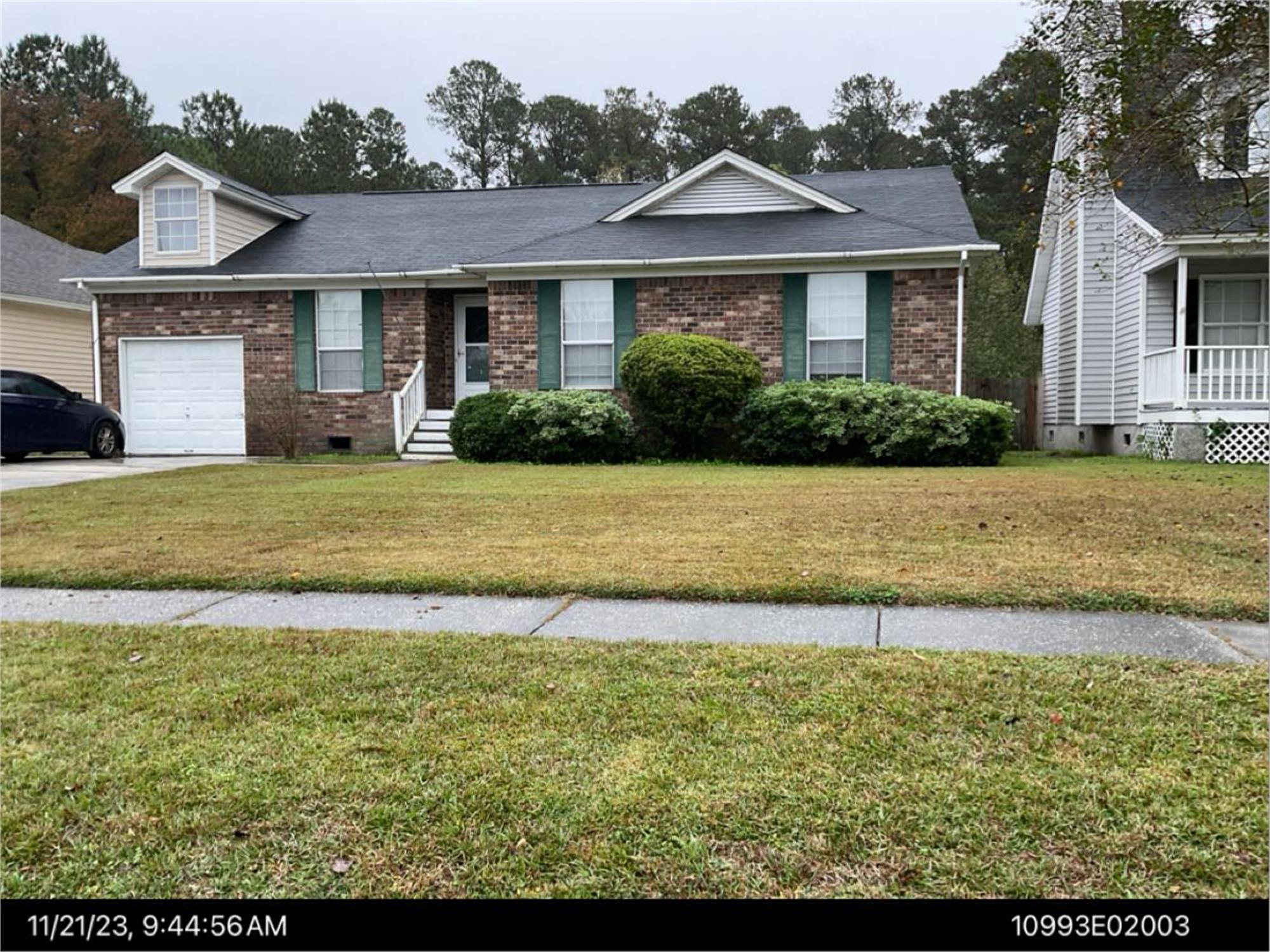 128 Cambridge Dr, Savannah, GA 31419-9457